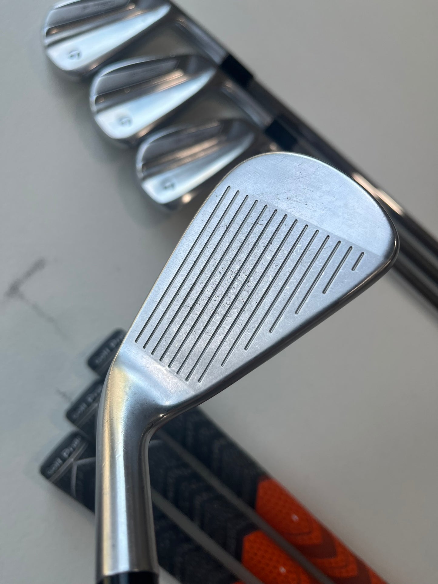 Taylormade P790 2019 Iron Set 4-PW DG 105 S300 Stiff Flex Standard NICE