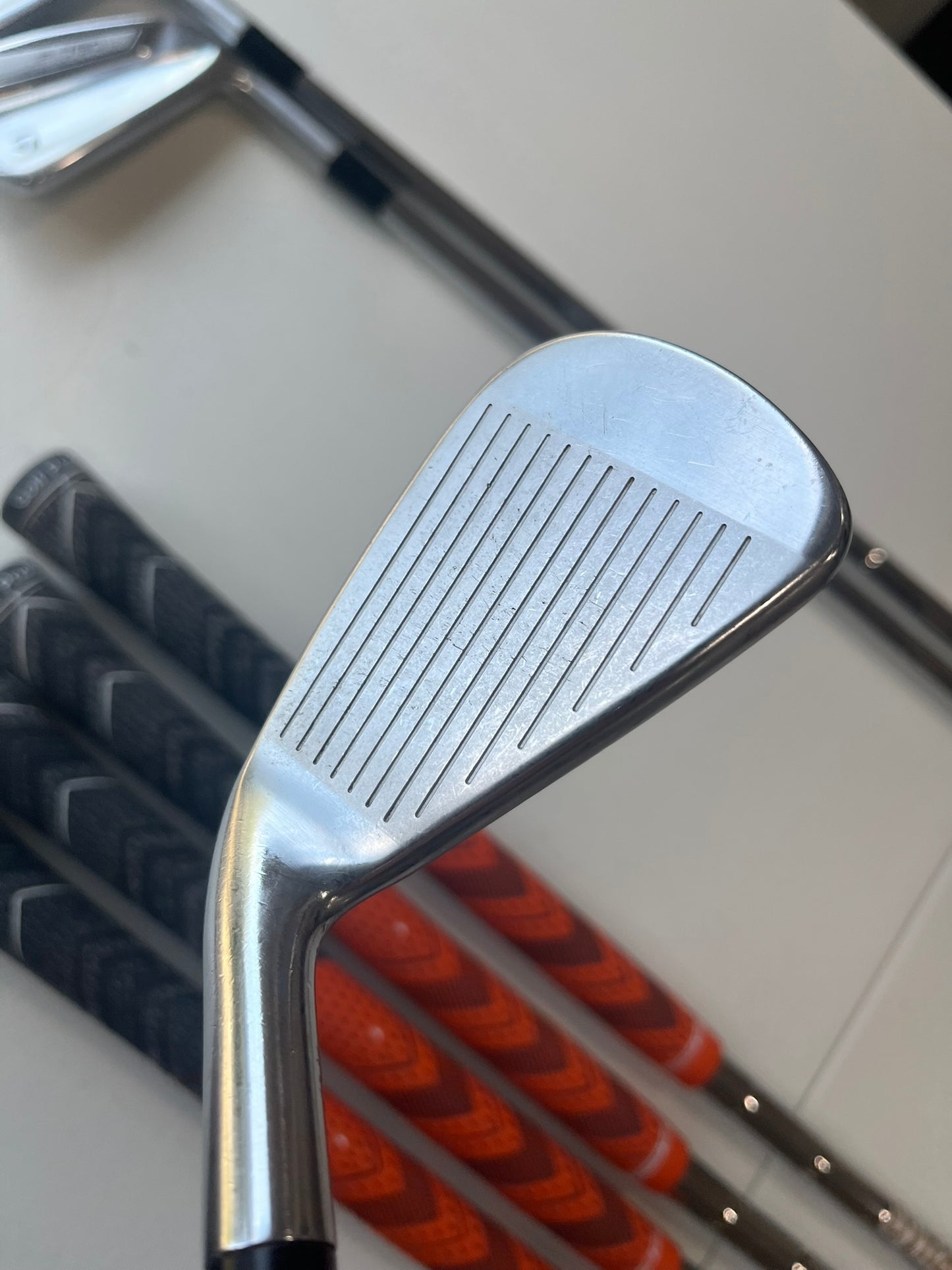 Taylormade P790 2019 Iron Set 4-PW DG 105 S300 Stiff Flex Standard NICE