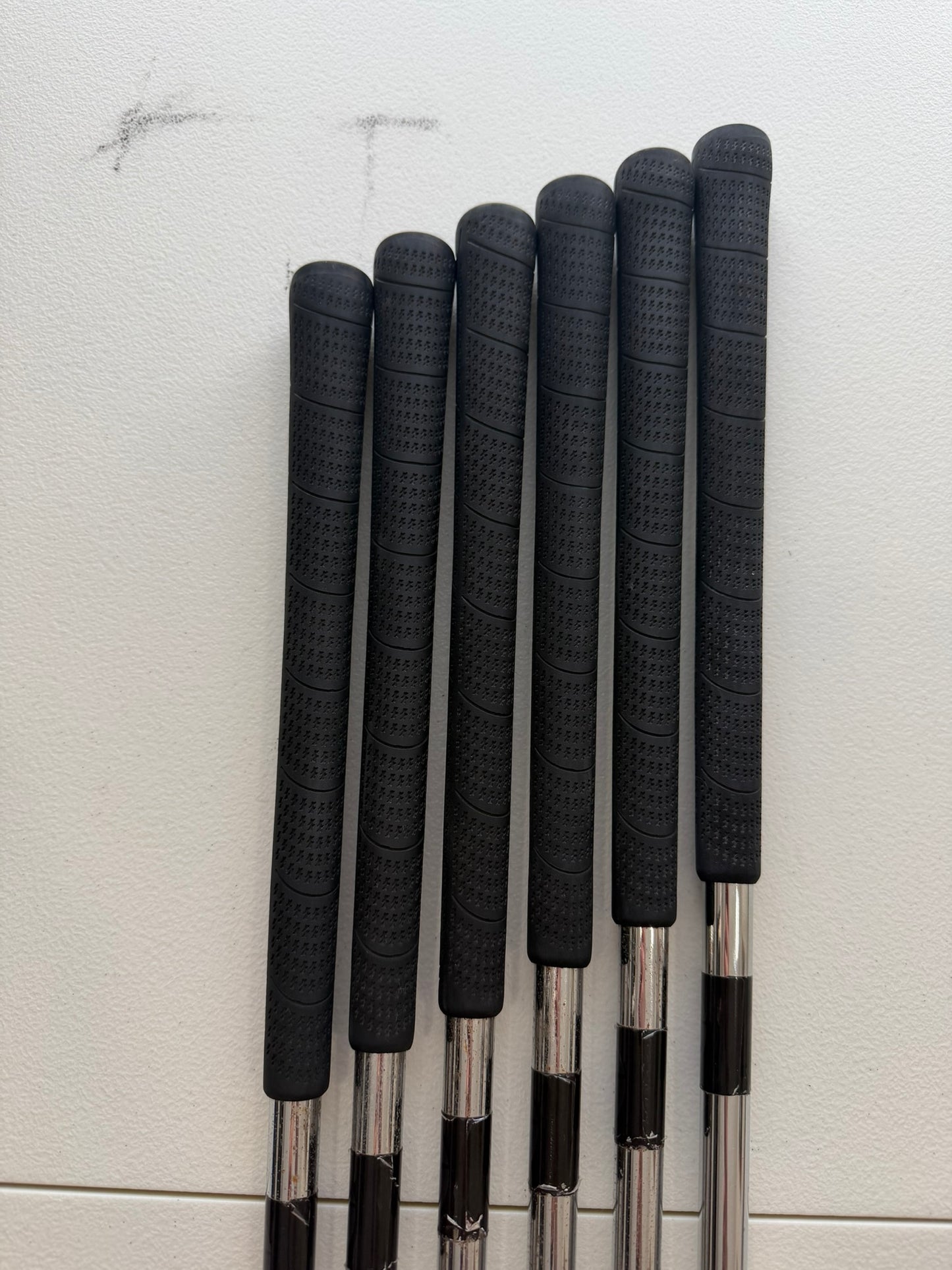 Photo of Taylormade Firesole Iron Set Regular Flex Rifle R-80