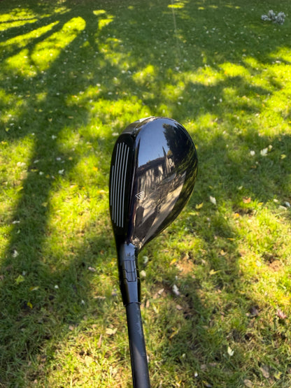 Callaway Quantum Max Fast 4 Hybrid 22° Vanquish R2 Senior Flex 40" +HC MINT — photo 3