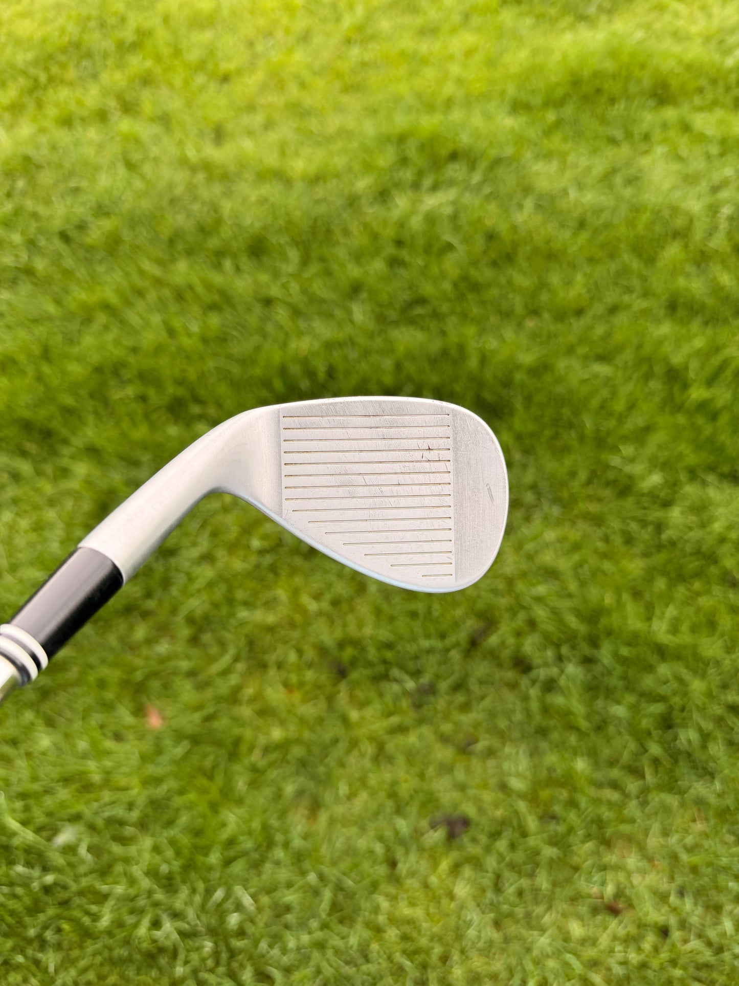 Cleveland CG10 Wedge 52° Stock Wedge Flex 35.75″ NICE