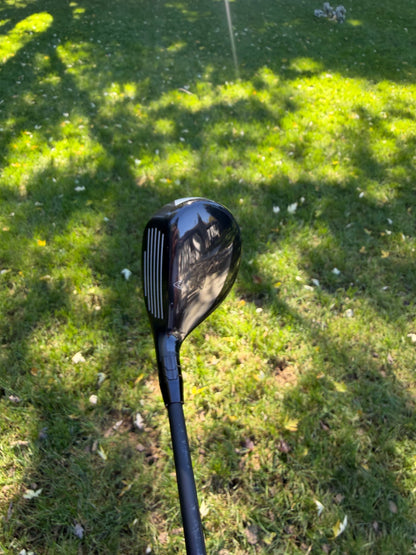Callaway Quantum Max Fast 6 Hybrid 28° Vanquish R2 Senior Flex 38.75" +HC MINT — photo 4