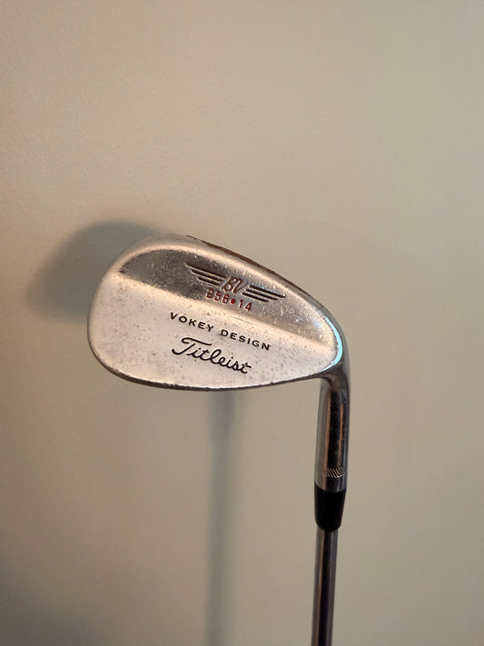 Titleist Vokey Chrome 200 Wedge 56° / 14 Dynamic Gold Wedge Flex 35.25″