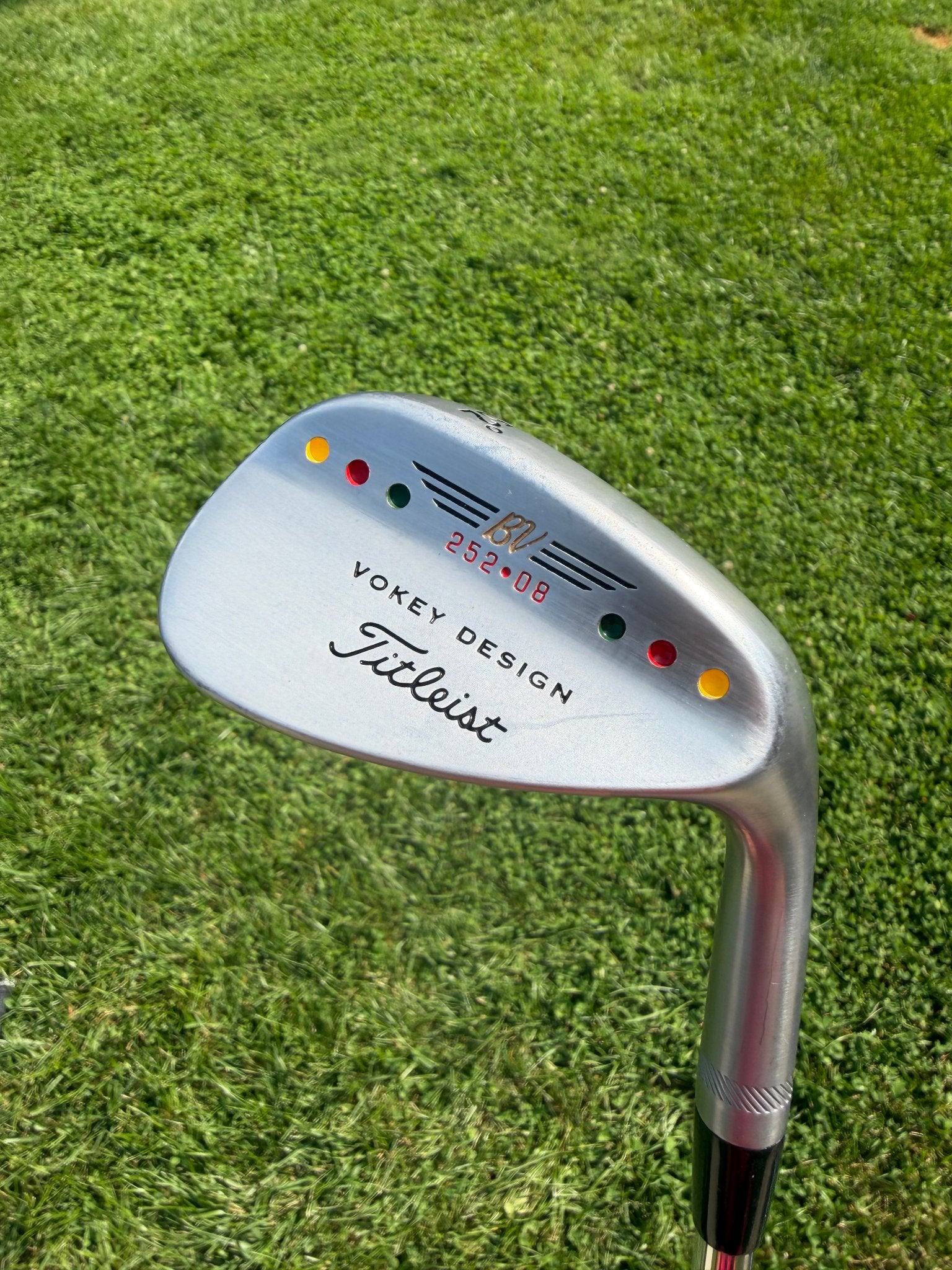 Titleist Vokey 200 Gap Wedge 52° / 8 Dynamic Gold Wedge Flex 35.75" NEAR MINT