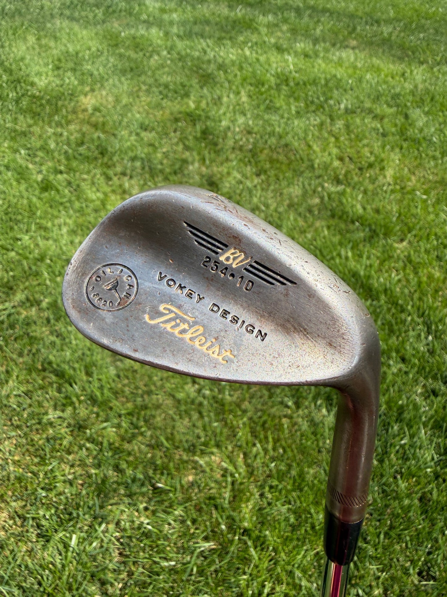 Titleist Vokey Oil Can Sand Wedge 54° / 10 Wedge Flex 35.5"