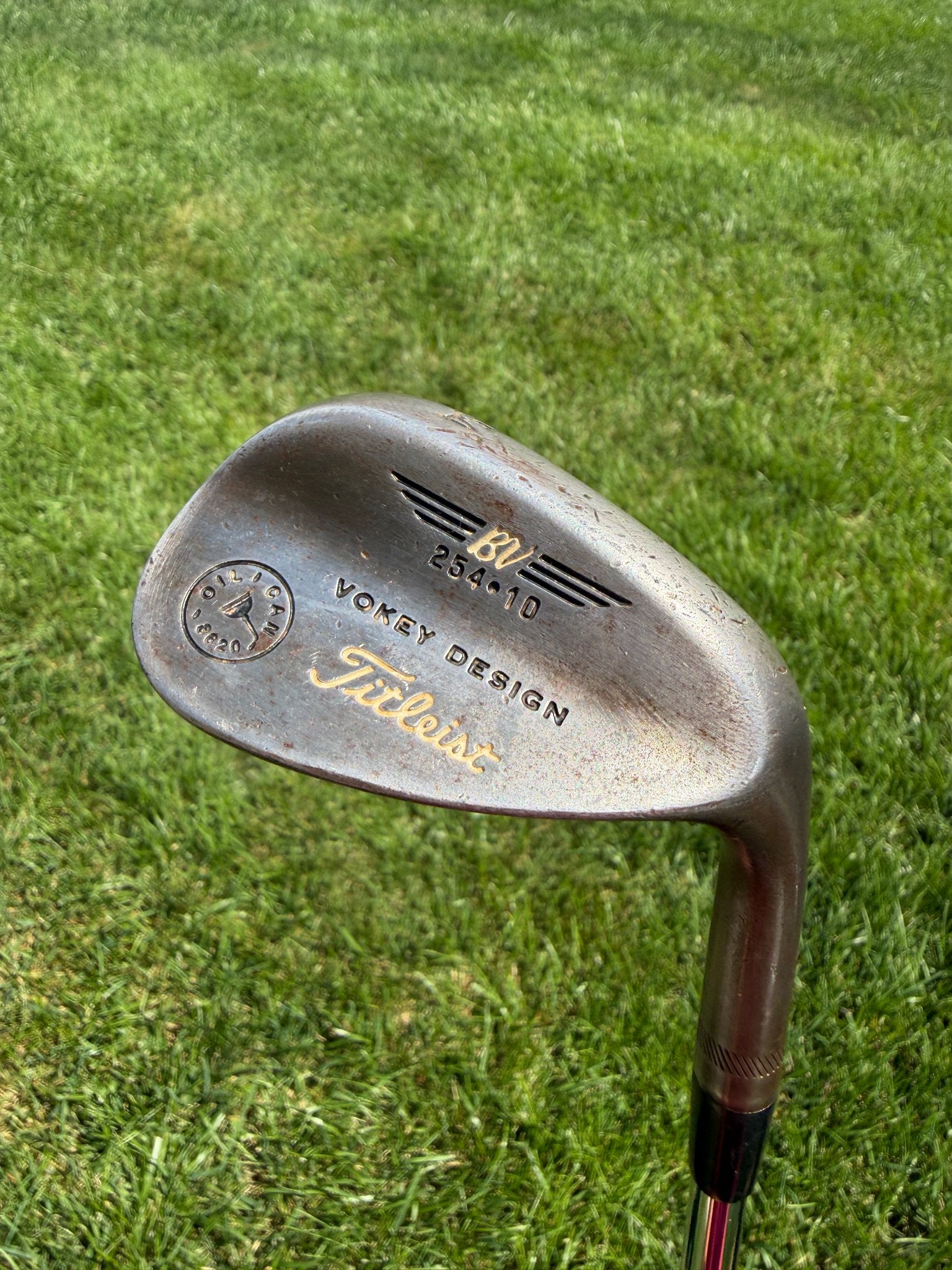 Titleist Vokey Oil Can Sand Wedge 54° / 10 Wedge Flex 35.5"