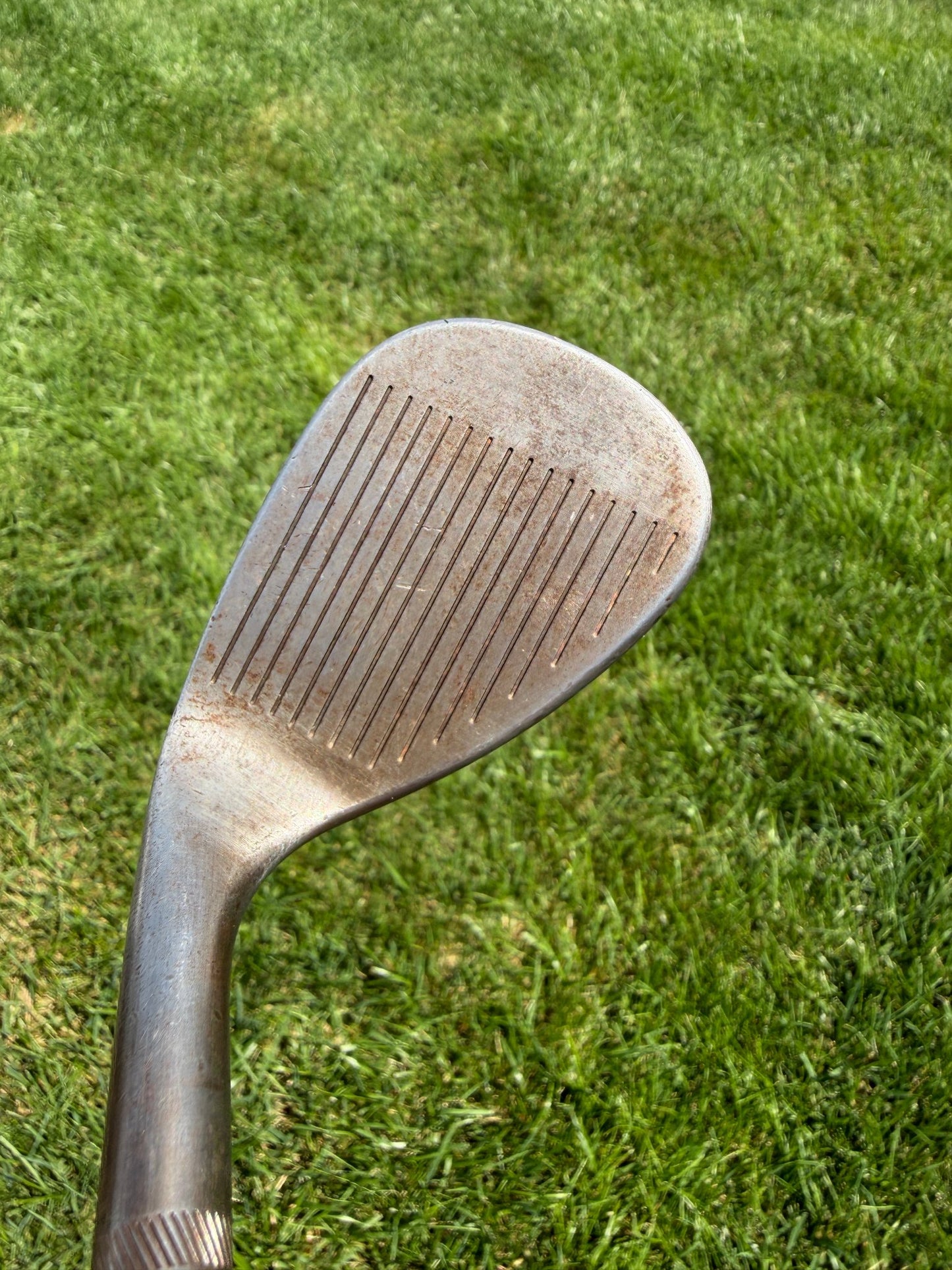 Titleist Vokey Oil Can Sand Wedge 54° / 10 Wedge Flex 35.5" — photo 2