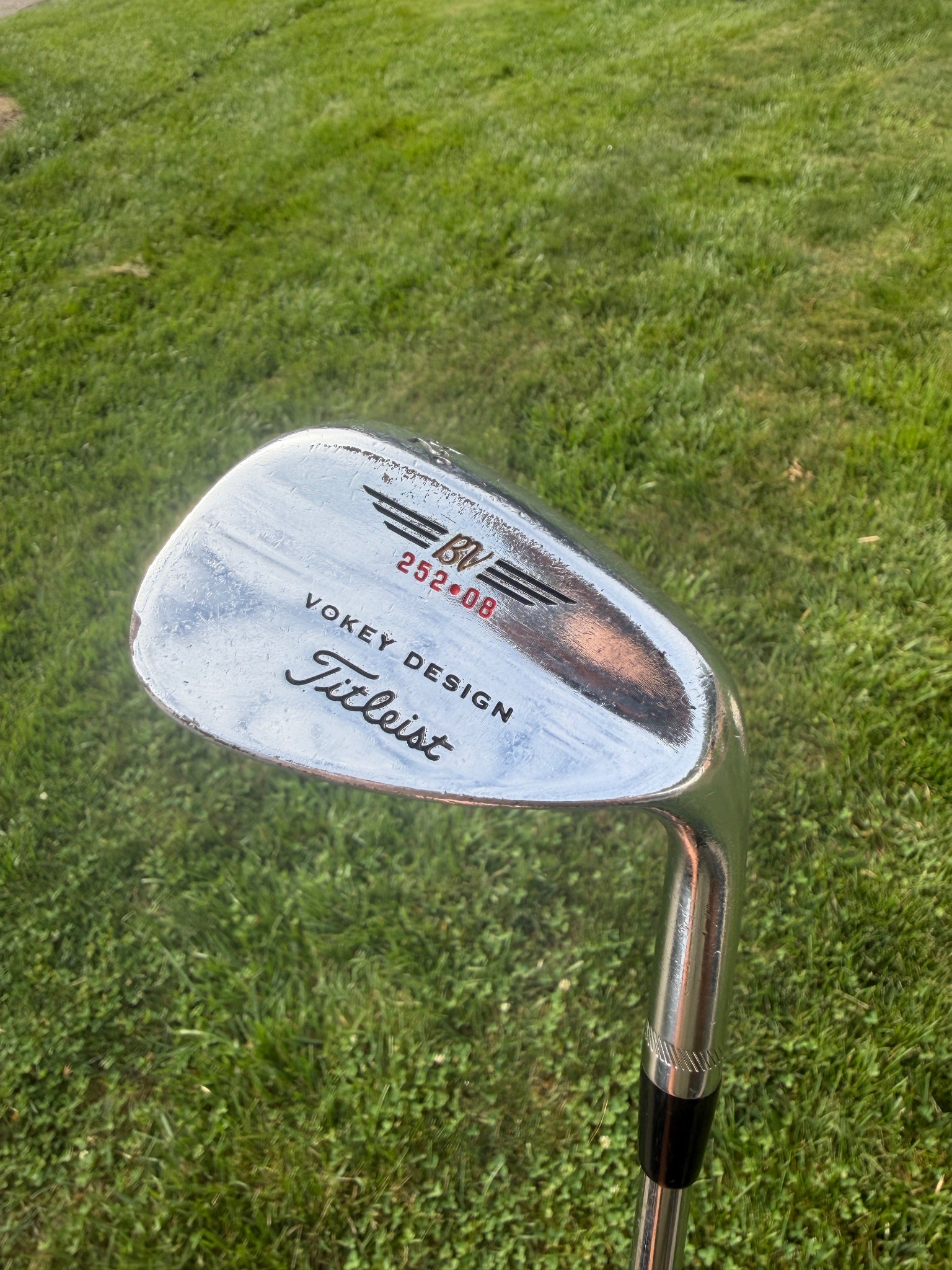 Titleist Vokey Chrome 200 Gap Wedge 52° / 8 Dynamic Gold Wedge Flex 35.75"