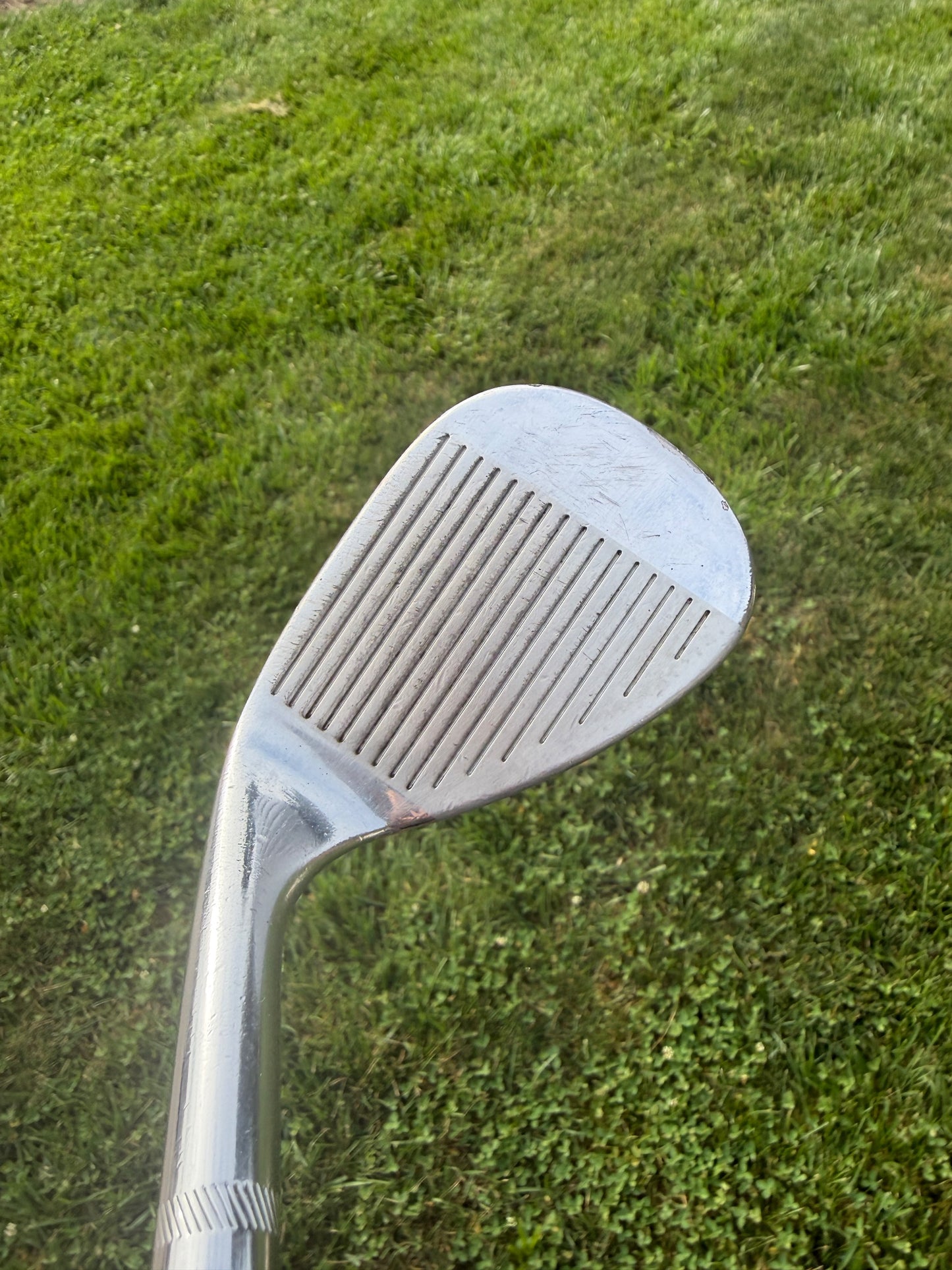 Titleist Vokey Chrome 200 Gap Wedge 52° / 8 Dynamic Gold Wedge Flex 35.75" — photo 2