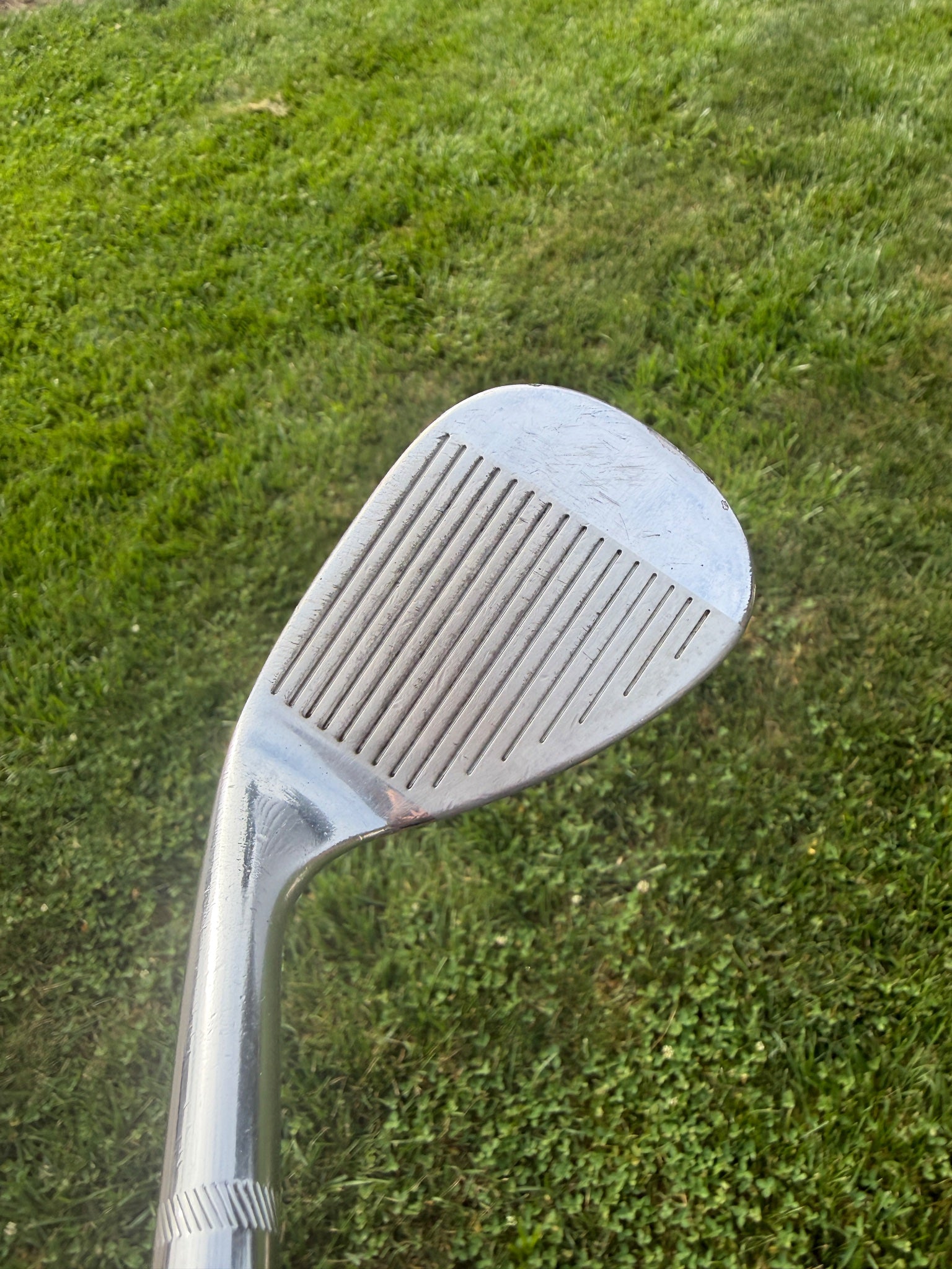 Titleist Vokey Chrome 200 Gap Wedge 52° / 8 Dynamic Gold Wedge Flex 35.75" — photo 2