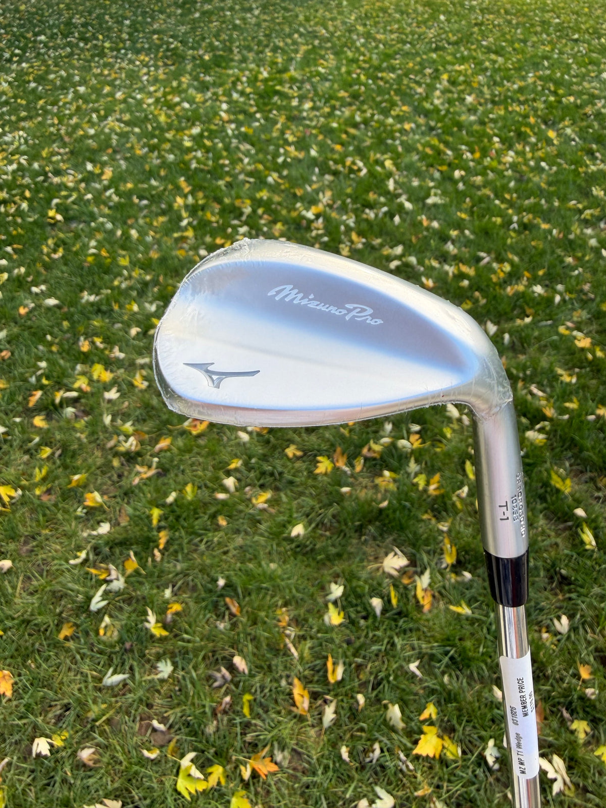 Mizuno Pro T-1 Soft White Satin Sand Wedge 56°/10 DG S400 Stiff Flex 35.25" NEW