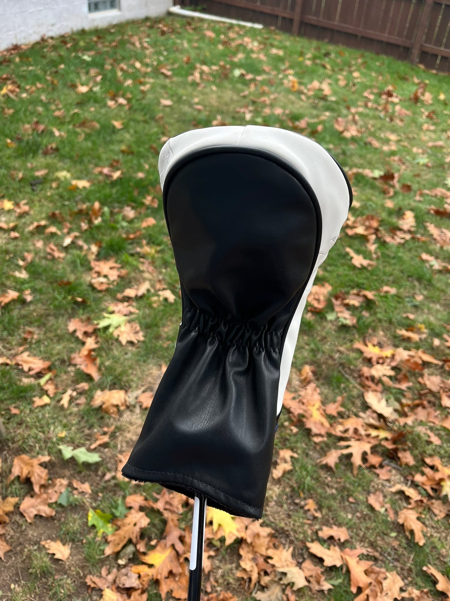 Taylormade Sim2 Max Driver 10.5° Fujikura Pro 60 Stiff Flex 45.25″ +HC NICE