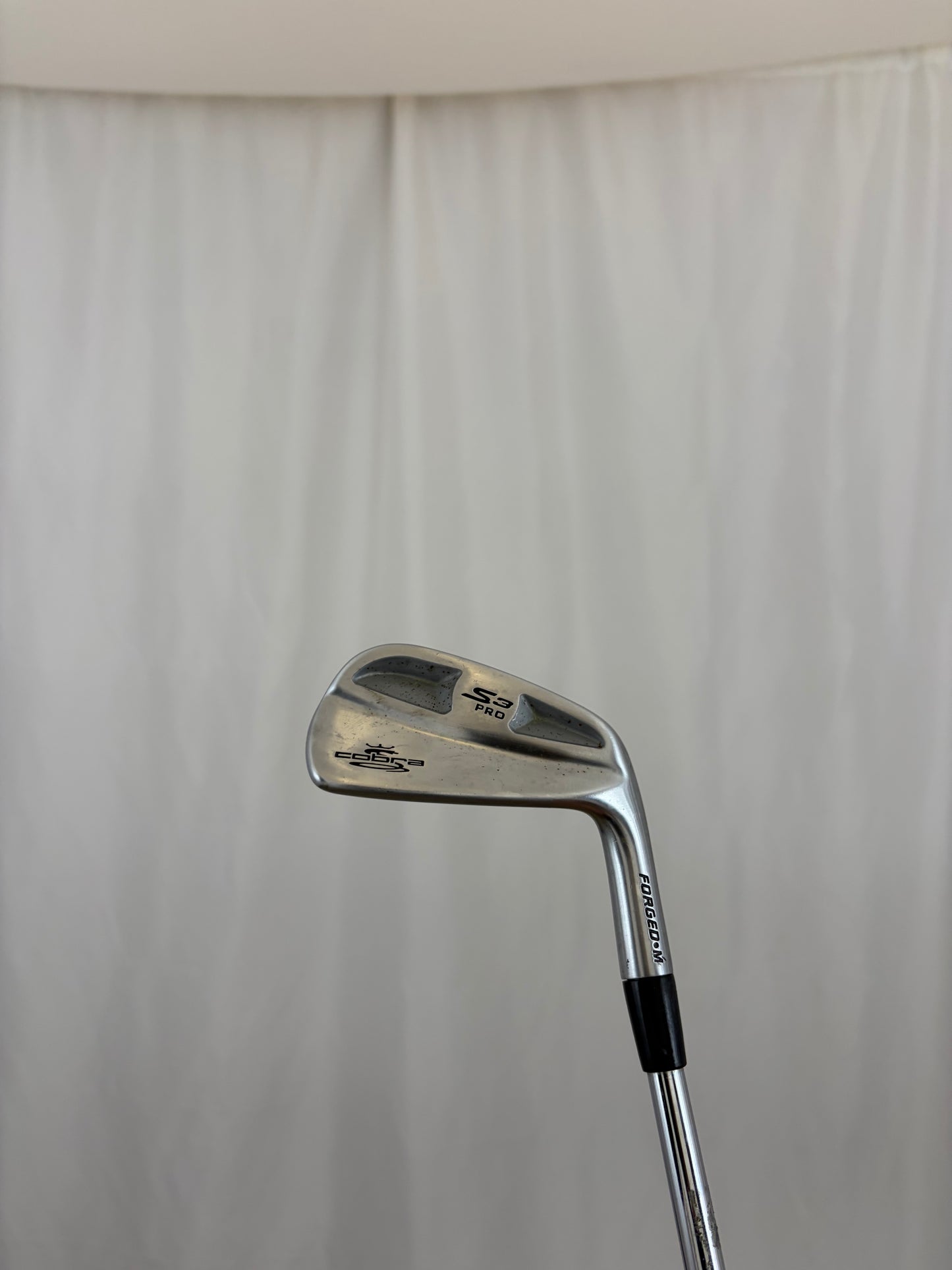Cobra S3 pro 7-Iron Dynamic Gold Stiff Flex 37″ NICE