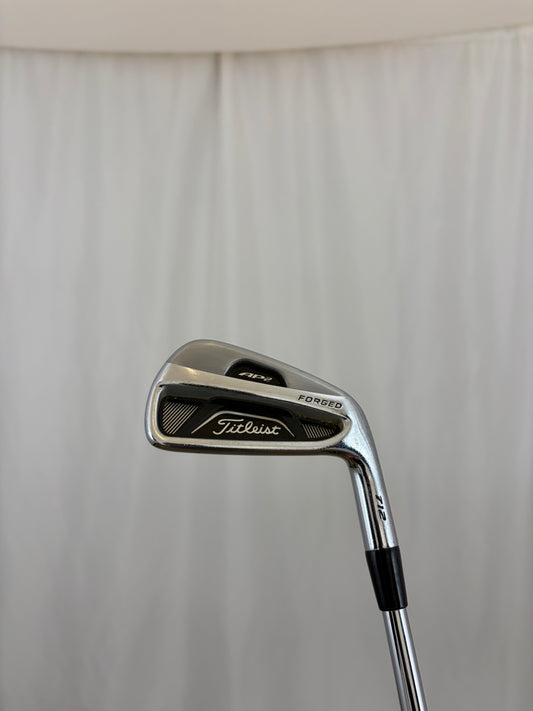 Photo of Titleist AP2 4-Iron Stiff Flex Dynamic Gold