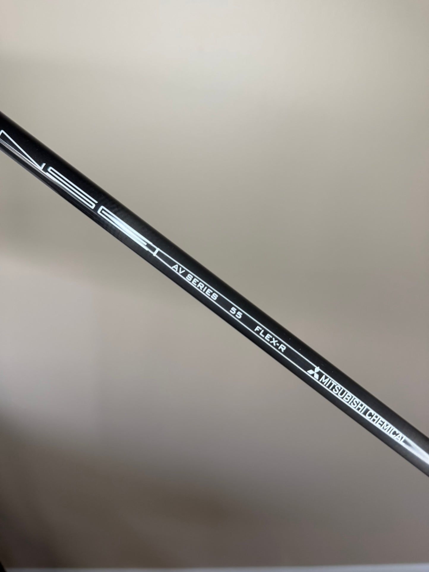 Titleist GT2 Driver 9° Tensei AV Blue Regular Flex 45.5″  NEAR MINT