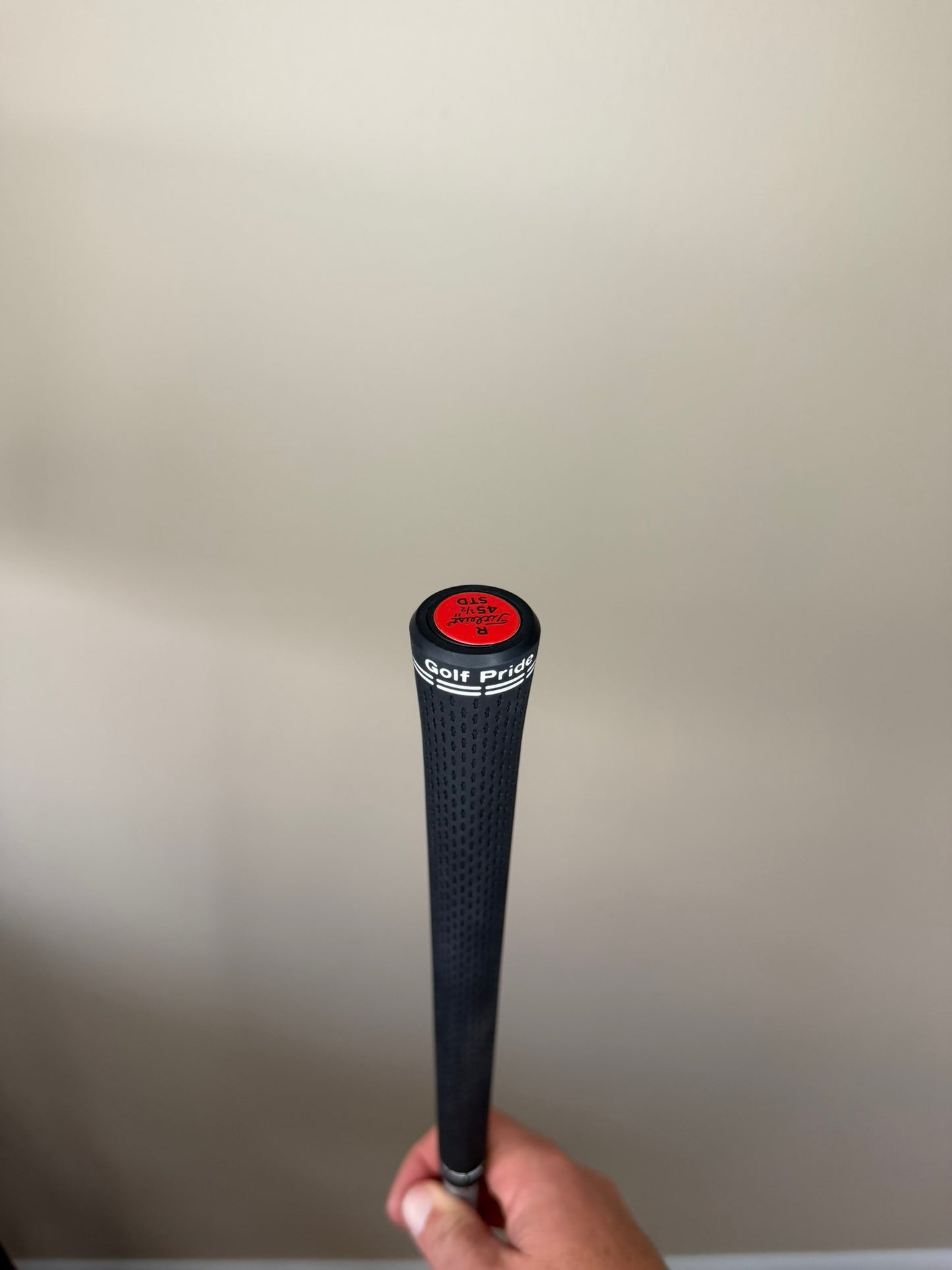 Titleist GT2 Driver 9° Tensei AV Blue Regular Flex 45.5″  NEAR MINT