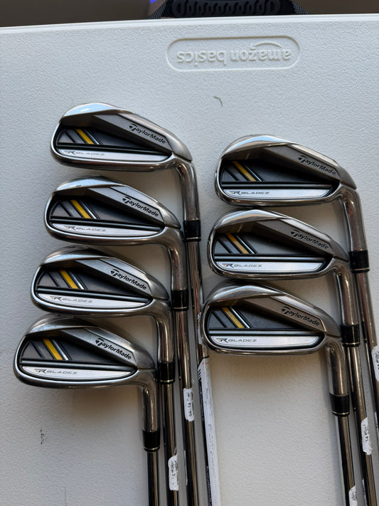 Photo of Taylormade Rocketbladez Iron Set Regular Flex Rocketfuel 85G