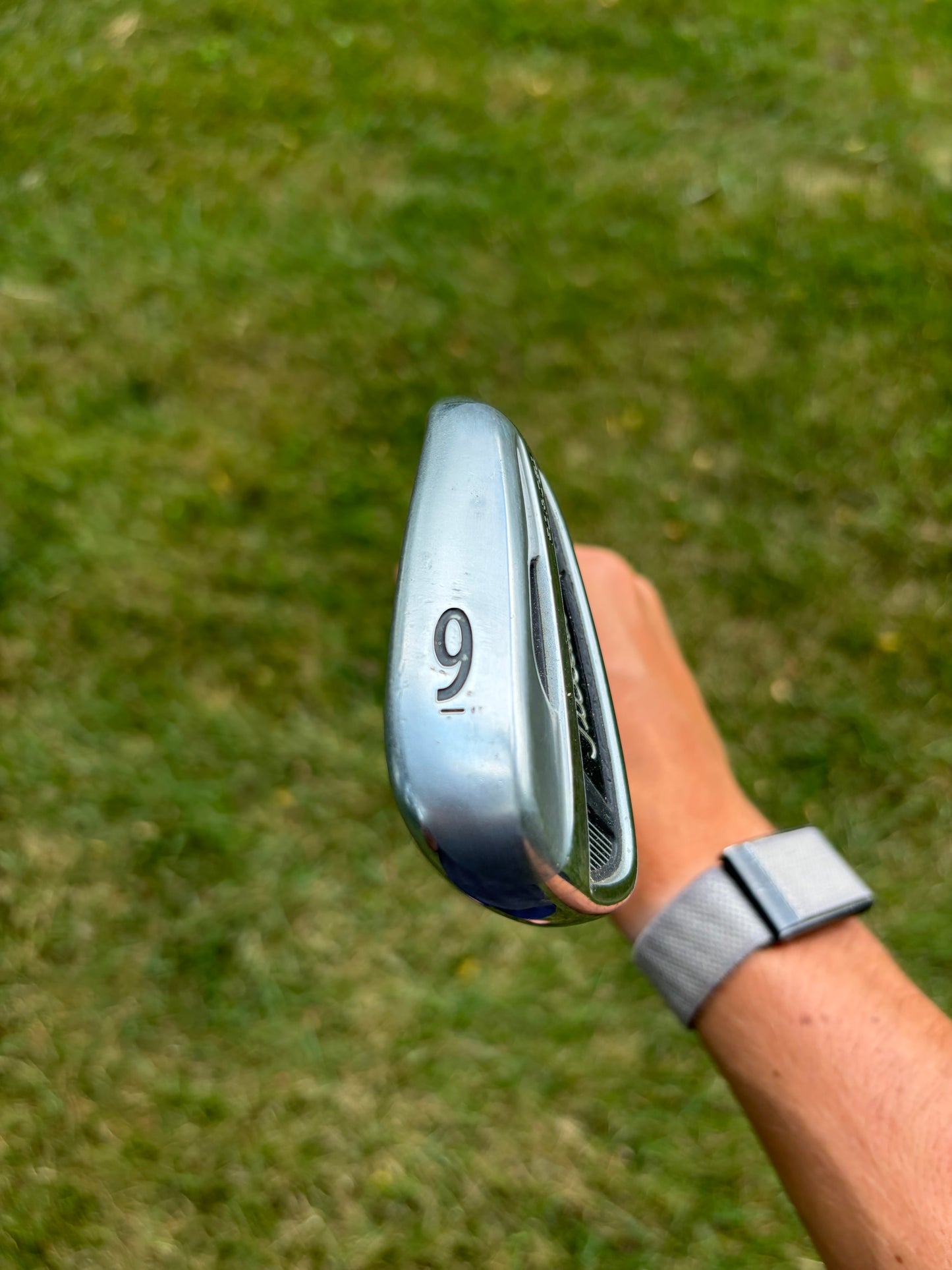 Titleist AP2 9-Iron Dynamic Gold Stiff Flex 35.5" NICE