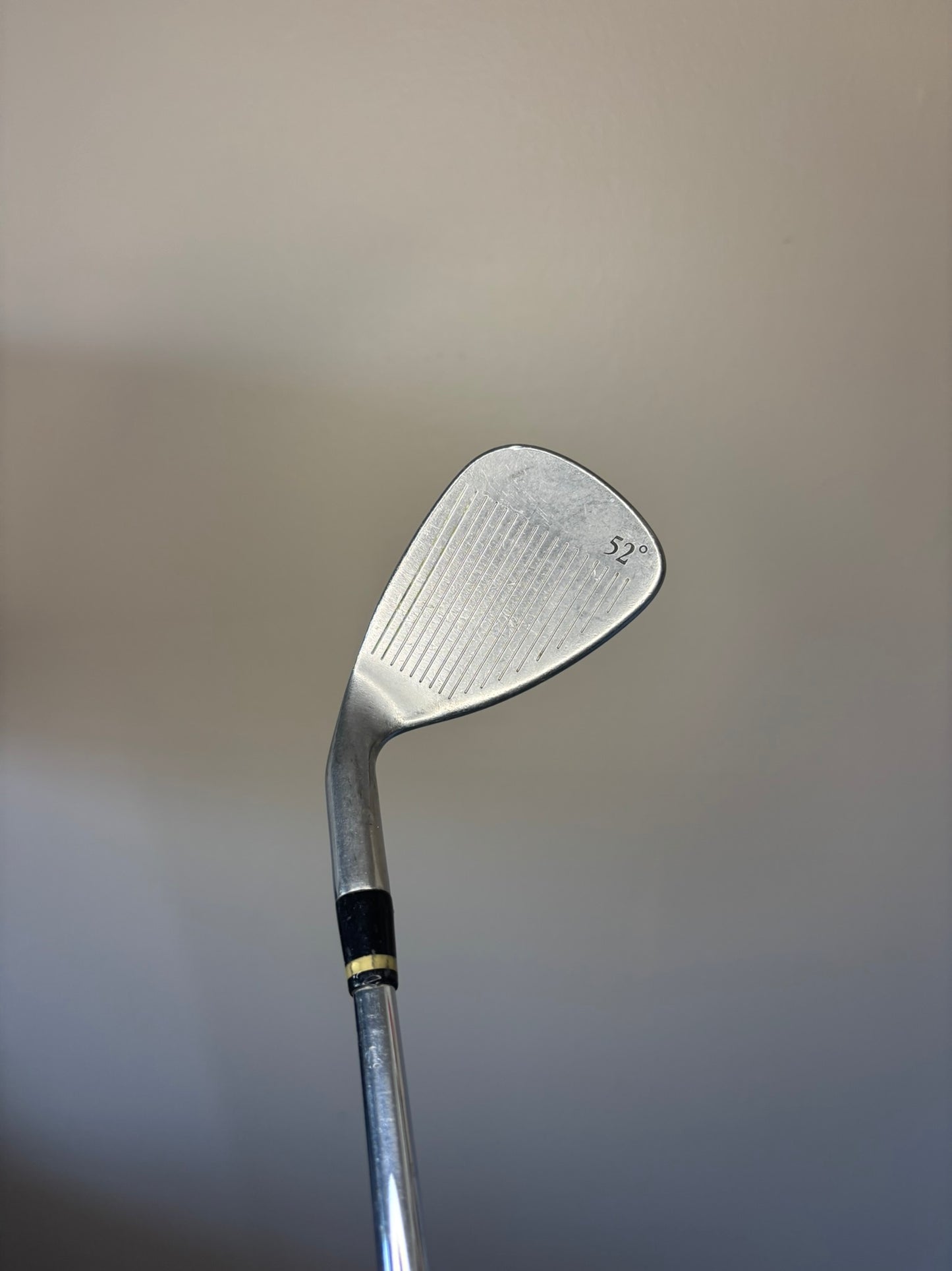 Cobra CXI Gap Wedge 52° Dynalite Regular Flex 36″
