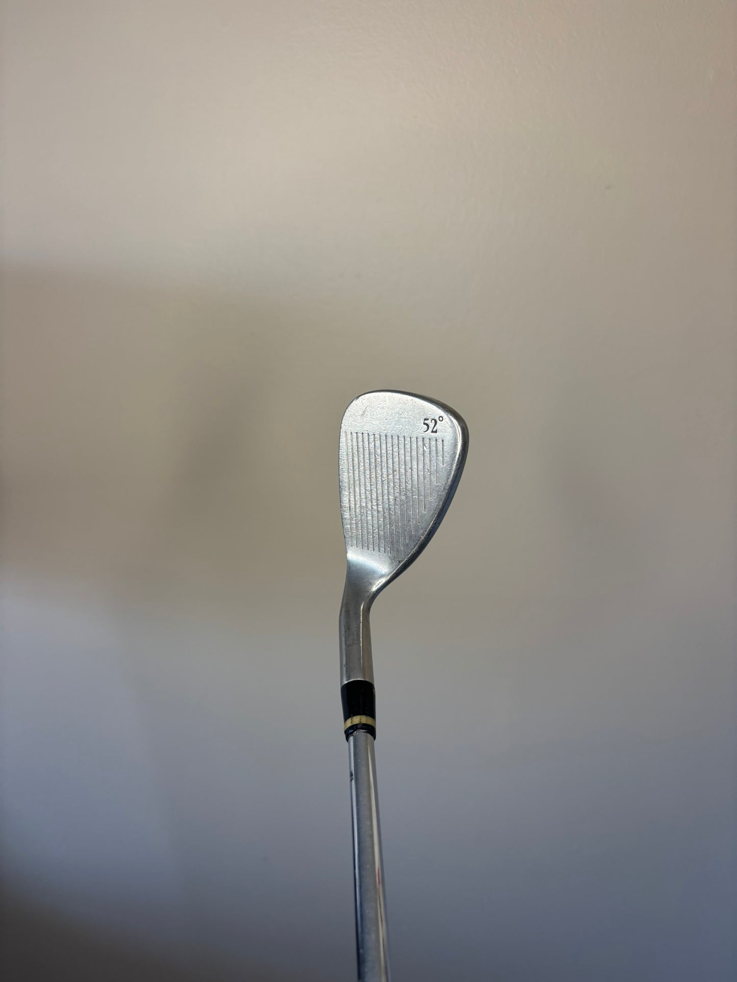 Cobra CXI Gap Wedge 52° Dynalite Regular Flex 36″