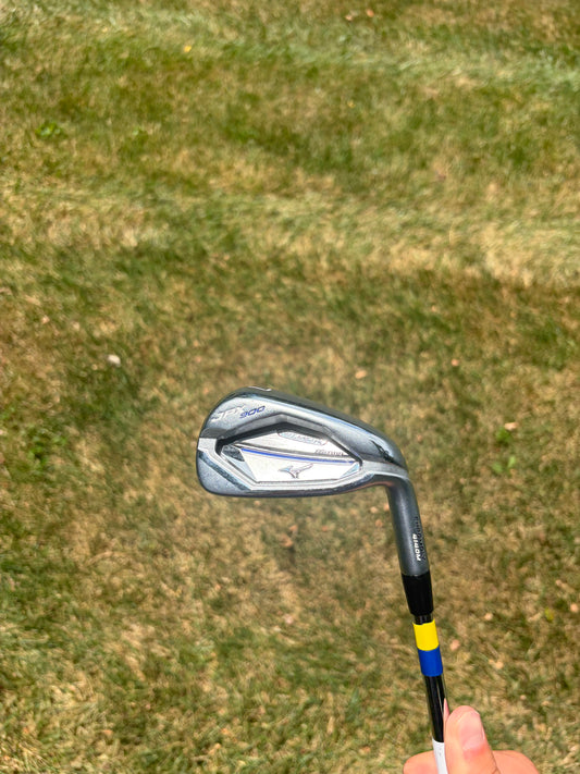 Mizuno JPX 900 Hot Metal 7-Iron Modus Regular Flex 37" NICE