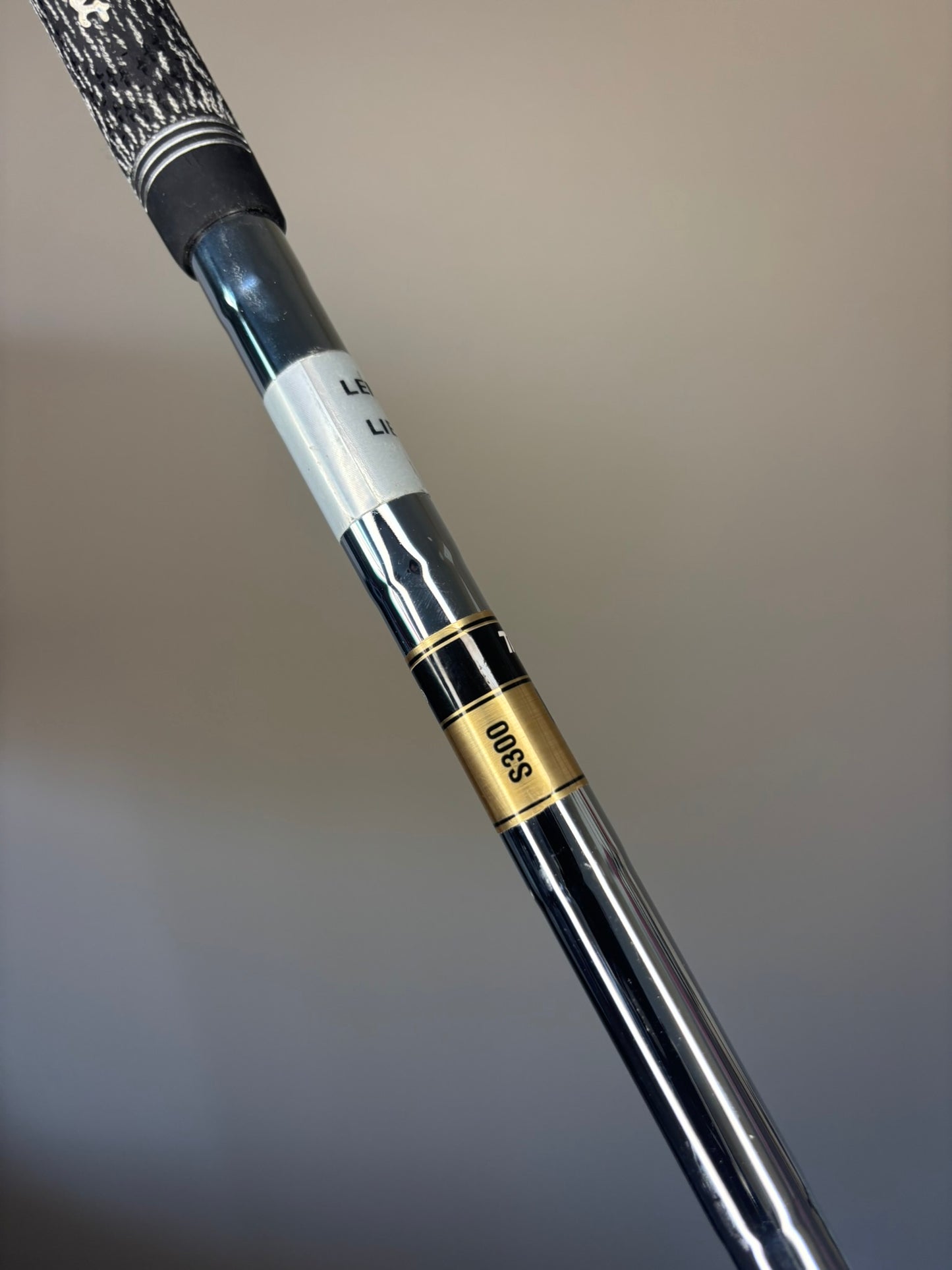 Titleist 704.CB 6-Iron DG S300 Stiff Flex Lefty 37.5″ NICE