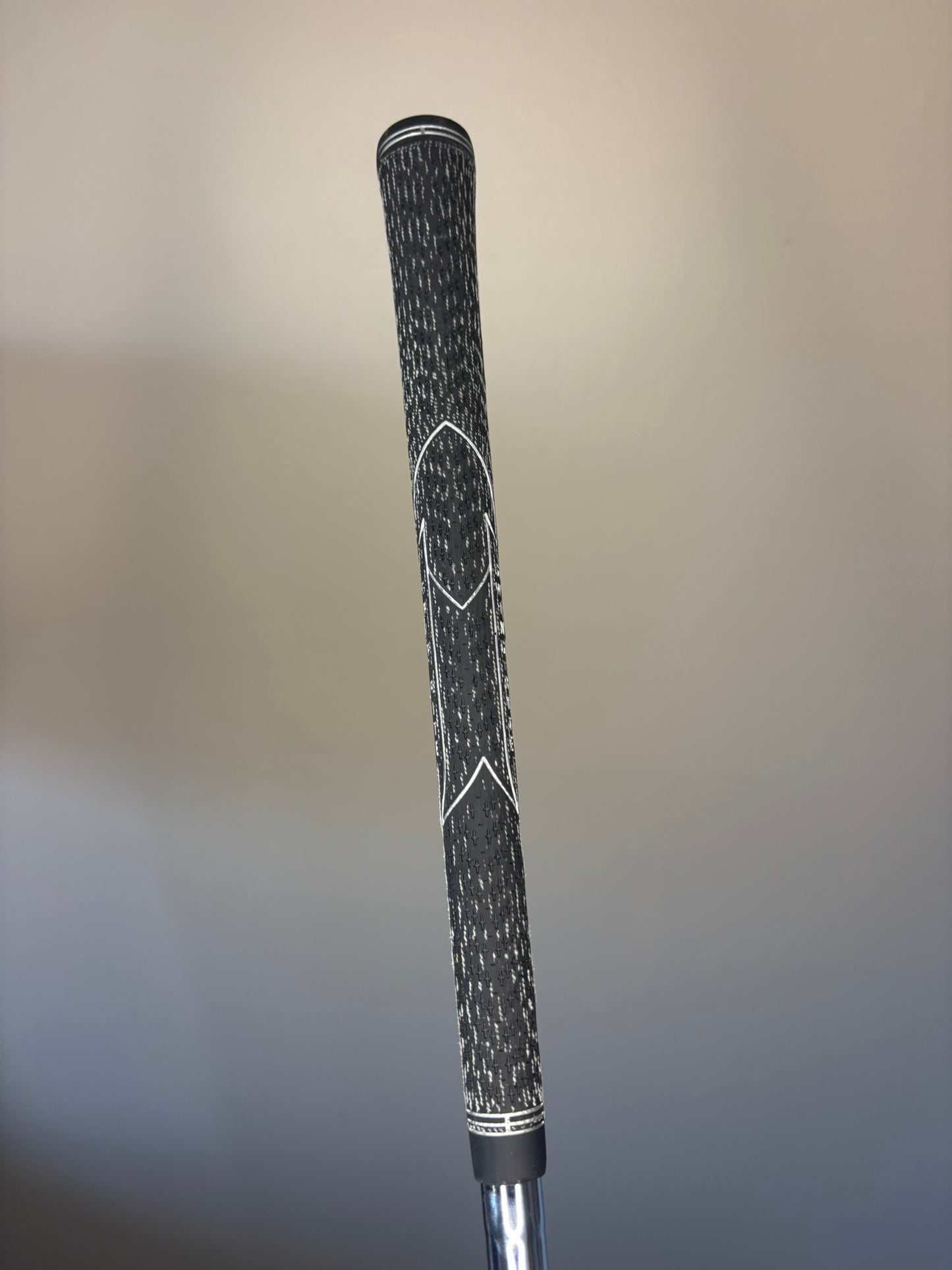 Titleist 704.CB 6-Iron DG S300 Stiff Flex Lefty 37.5″ NICE