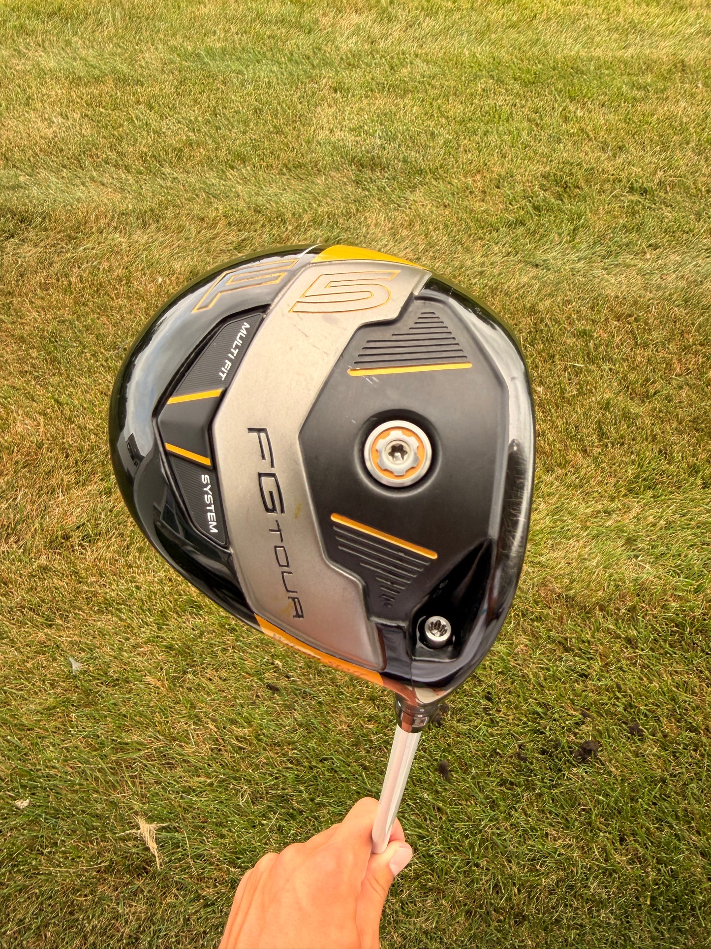 Wilson Staff FG Tour F5 Driver 9° Aldila Rogue 60g Stiff Flex 45.75" +HC NICE