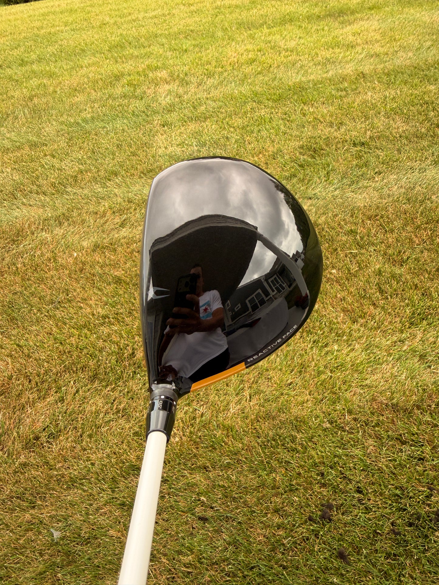 Wilson Staff FG Tour F5 Driver 9° Aldila Rogue 60g Stiff Flex 45.75" +HC NICE