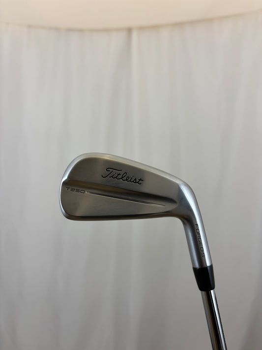 Titleist T250 5-Iron Project X Stiff Flex 37" NICE