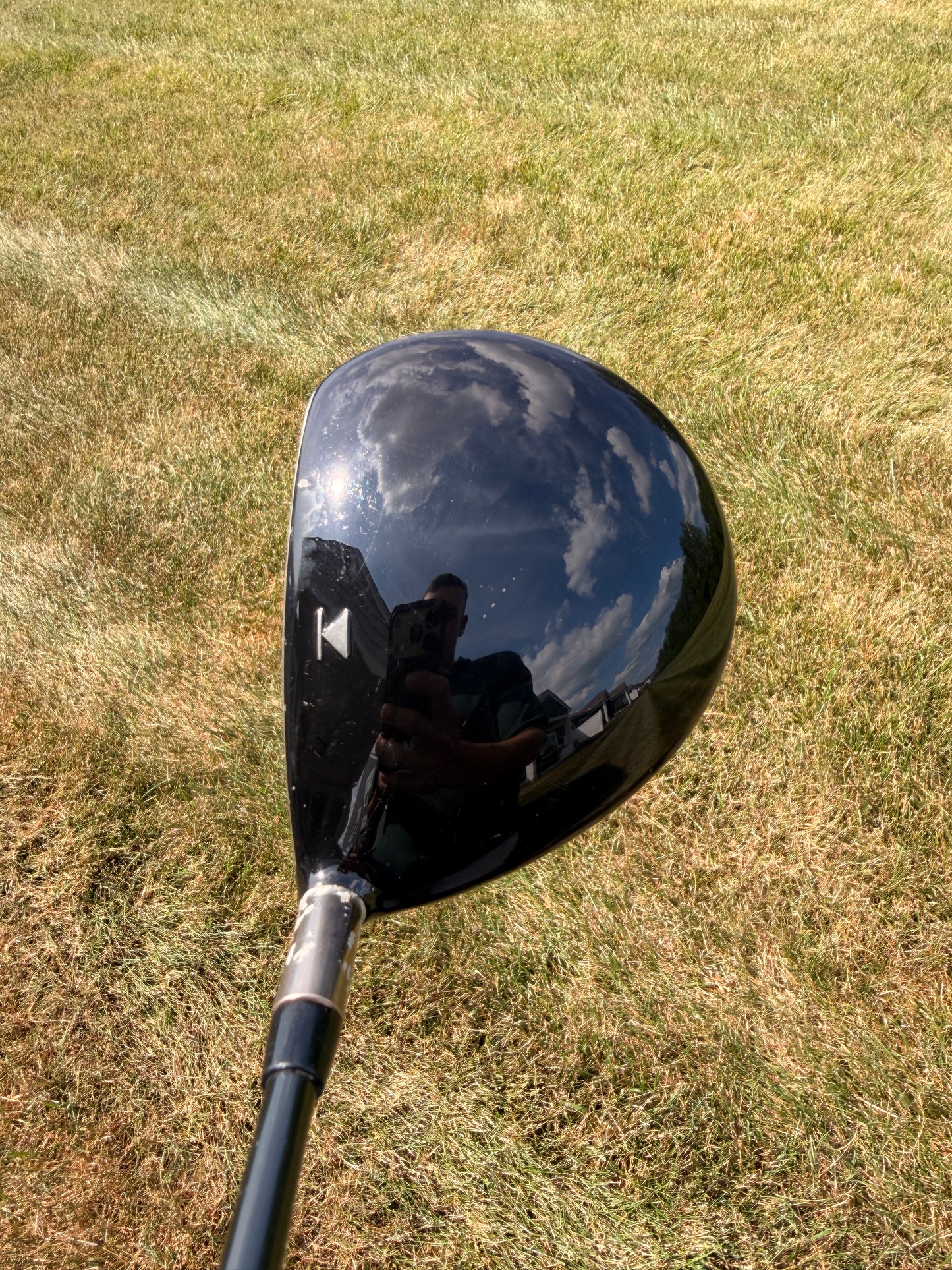 Titleist 907 D2 Driver 8.5° Fujikura Speeder Stiff Flex 44.5" +HC