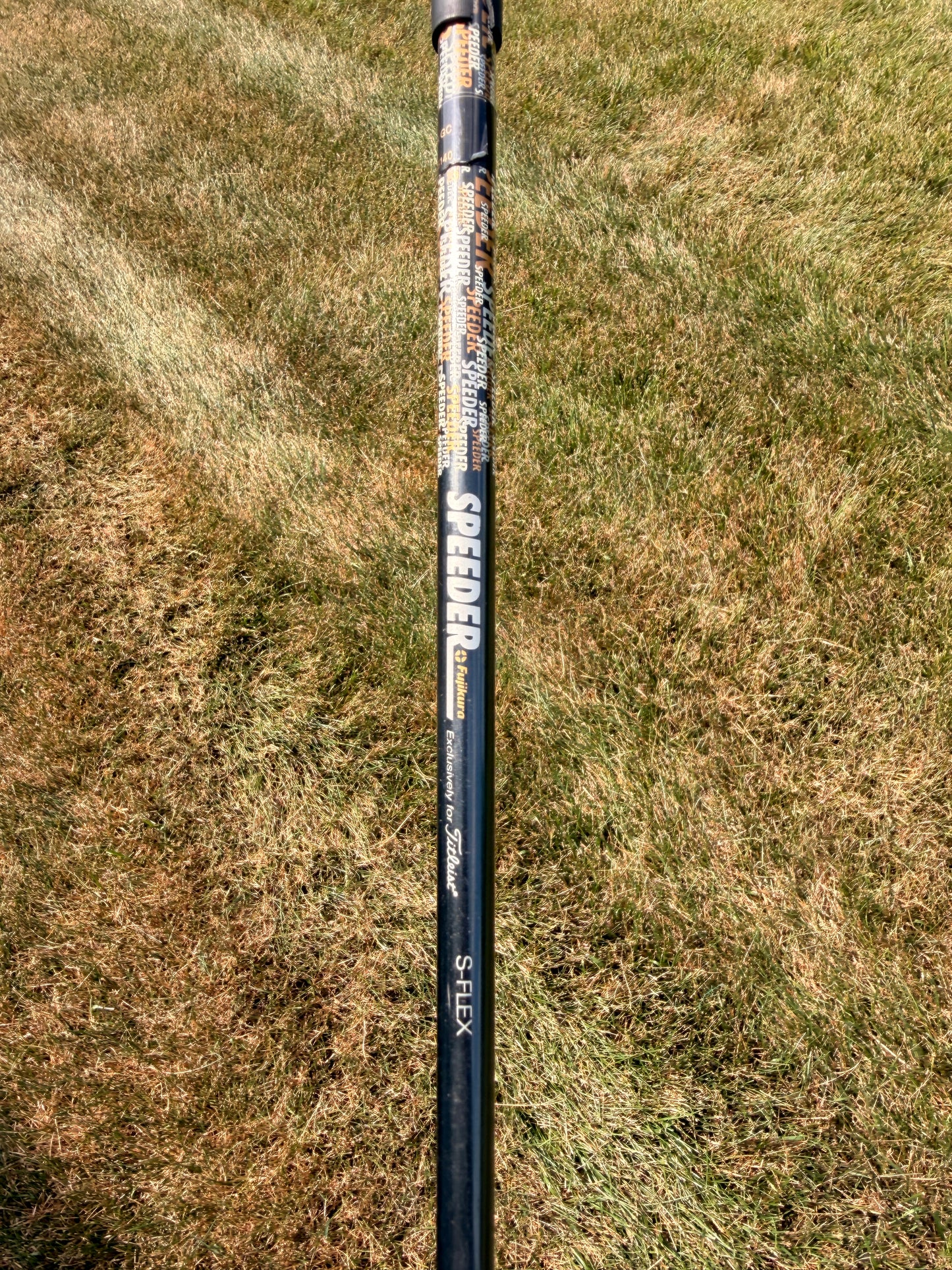 Titleist 907 D2 Driver 8.5° Fujikura Speeder Stiff Flex 44.5" +HC