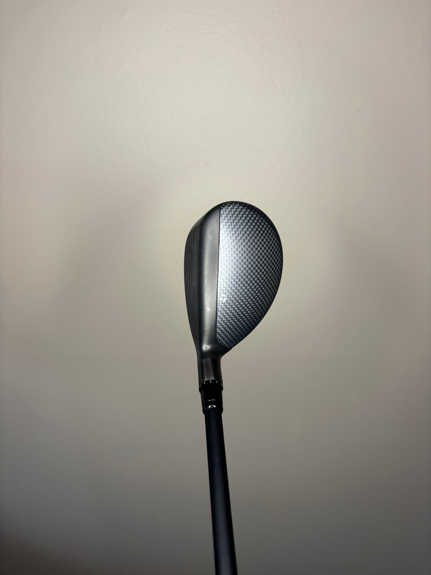 Taylormade Qi35 Rescue 2 Hybrid 17° Kai'li Blue HY 85 Stiff Flex 41″ MINT