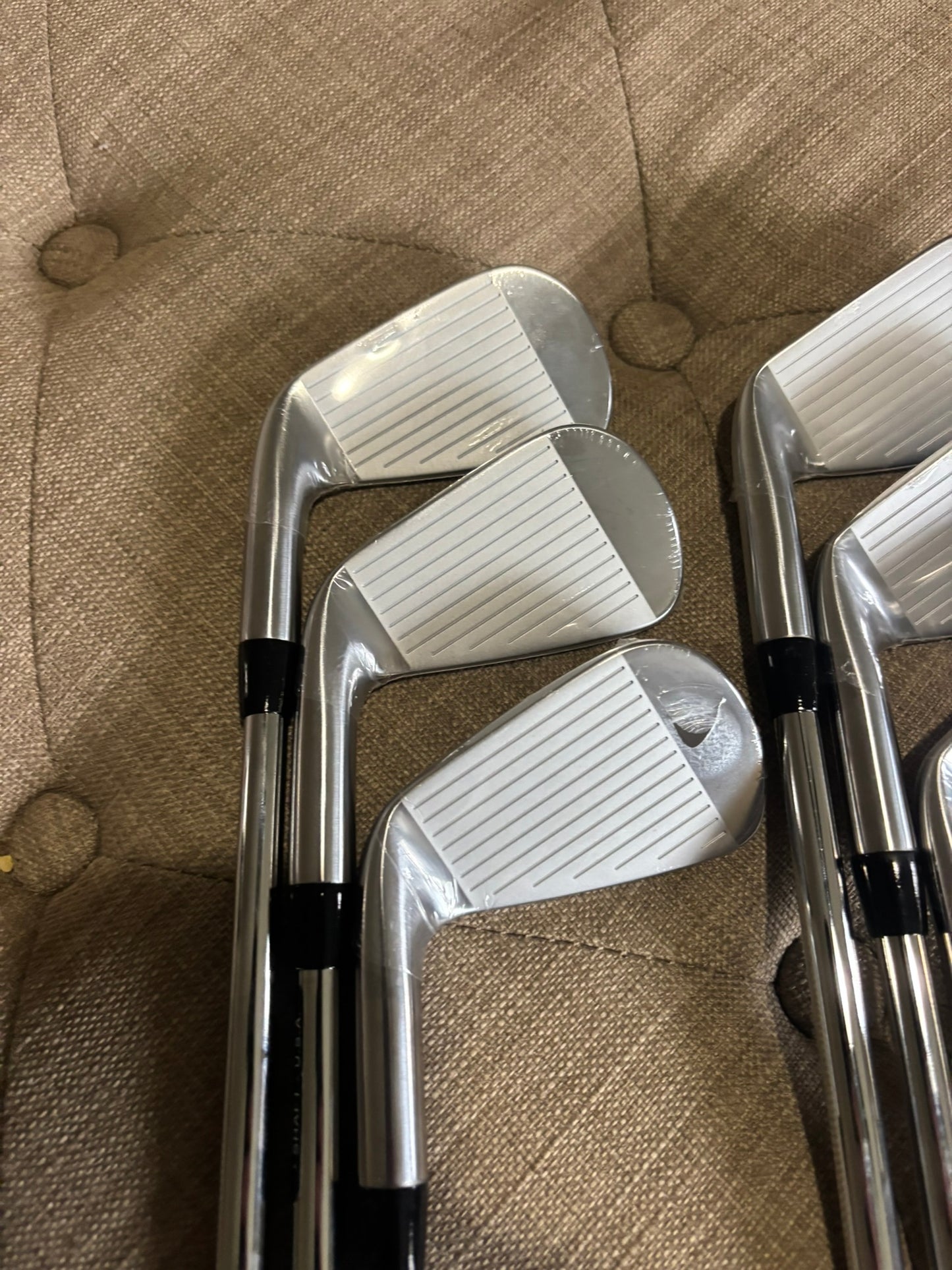 Titleist 620 MB Iron Set 5-PW DG Tour Issue S400 Stiff Flex STD NEW