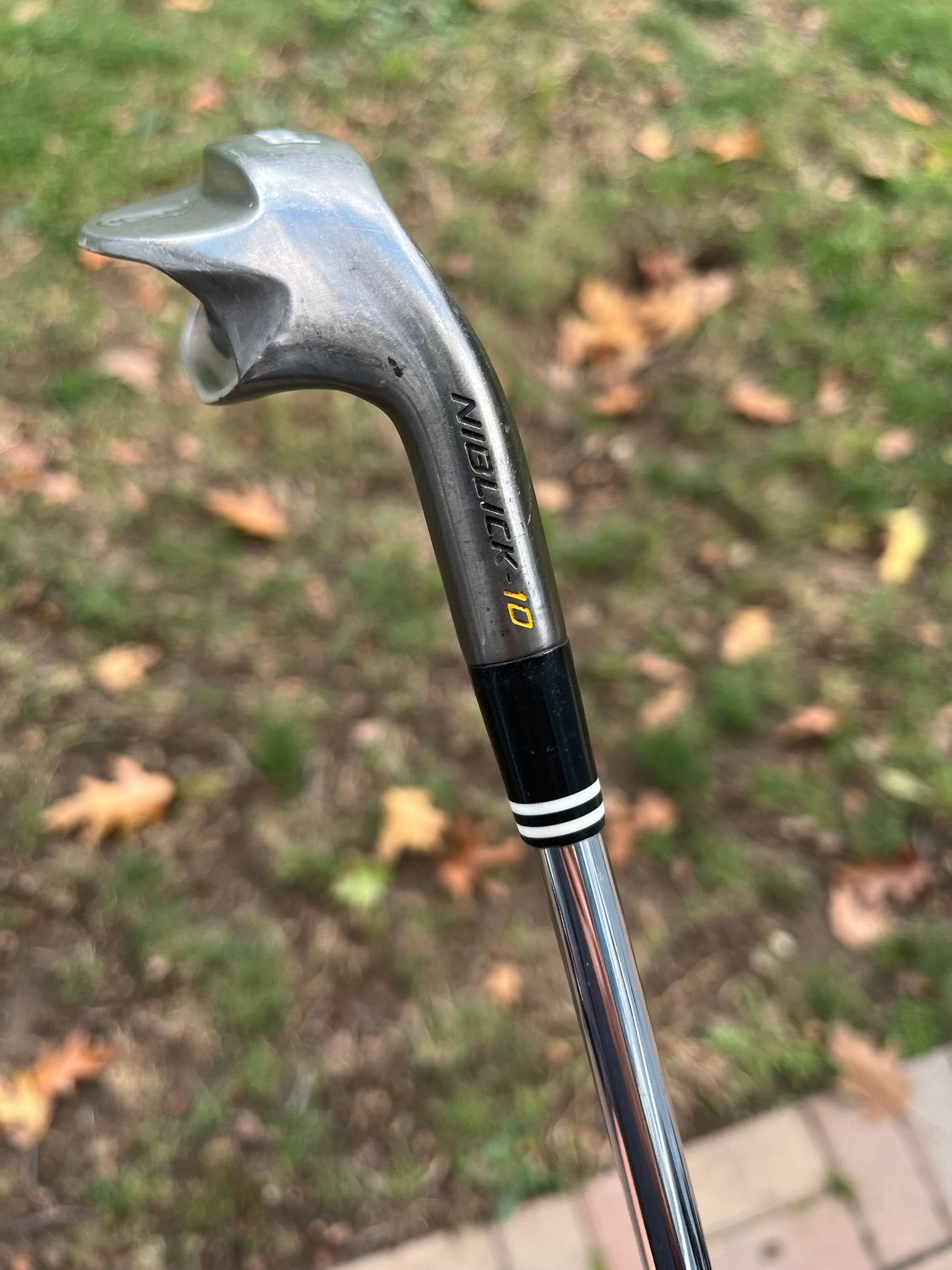 Cleveland Niblick Chipper 42° / 10 Wedge Flex 35″ NICE