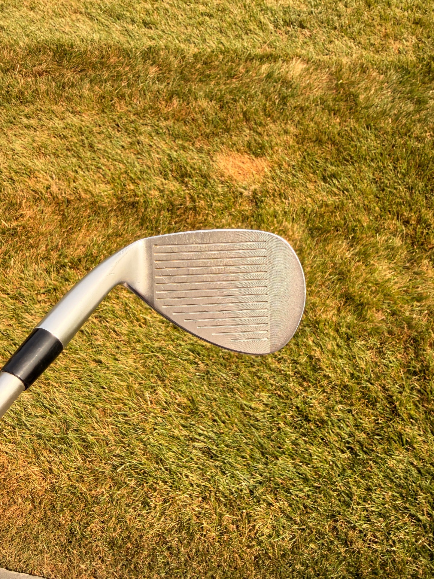 Mizuno JPX 900 Hot Metal Sand Wedge 55° KBS Tour C-Taper Extra Stiff Flex 35.75"