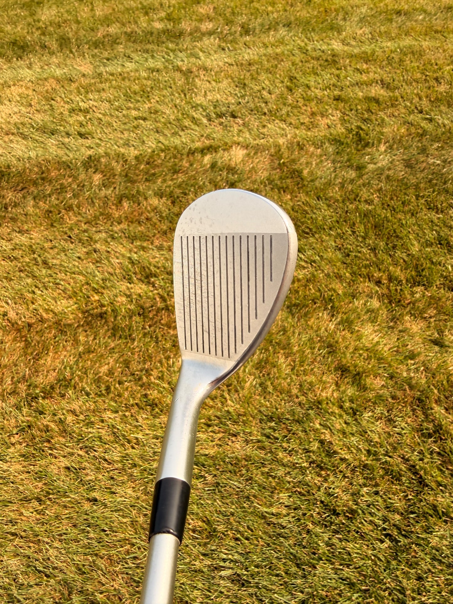 Mizuno JPX 900 Hot Metal Sand Wedge 55° KBS Tour C-Taper Extra Stiff Flex 35.75"