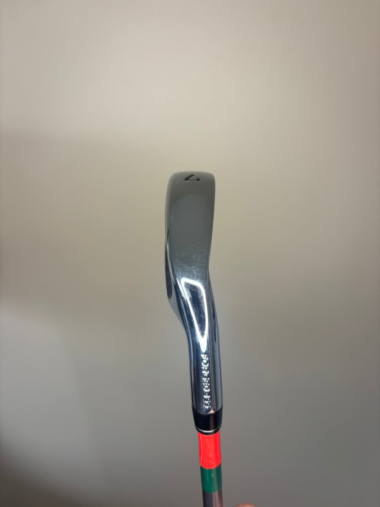 Callaway Paradym 7-Iron HZRDUS 65g Regular Flex 37″ MINT