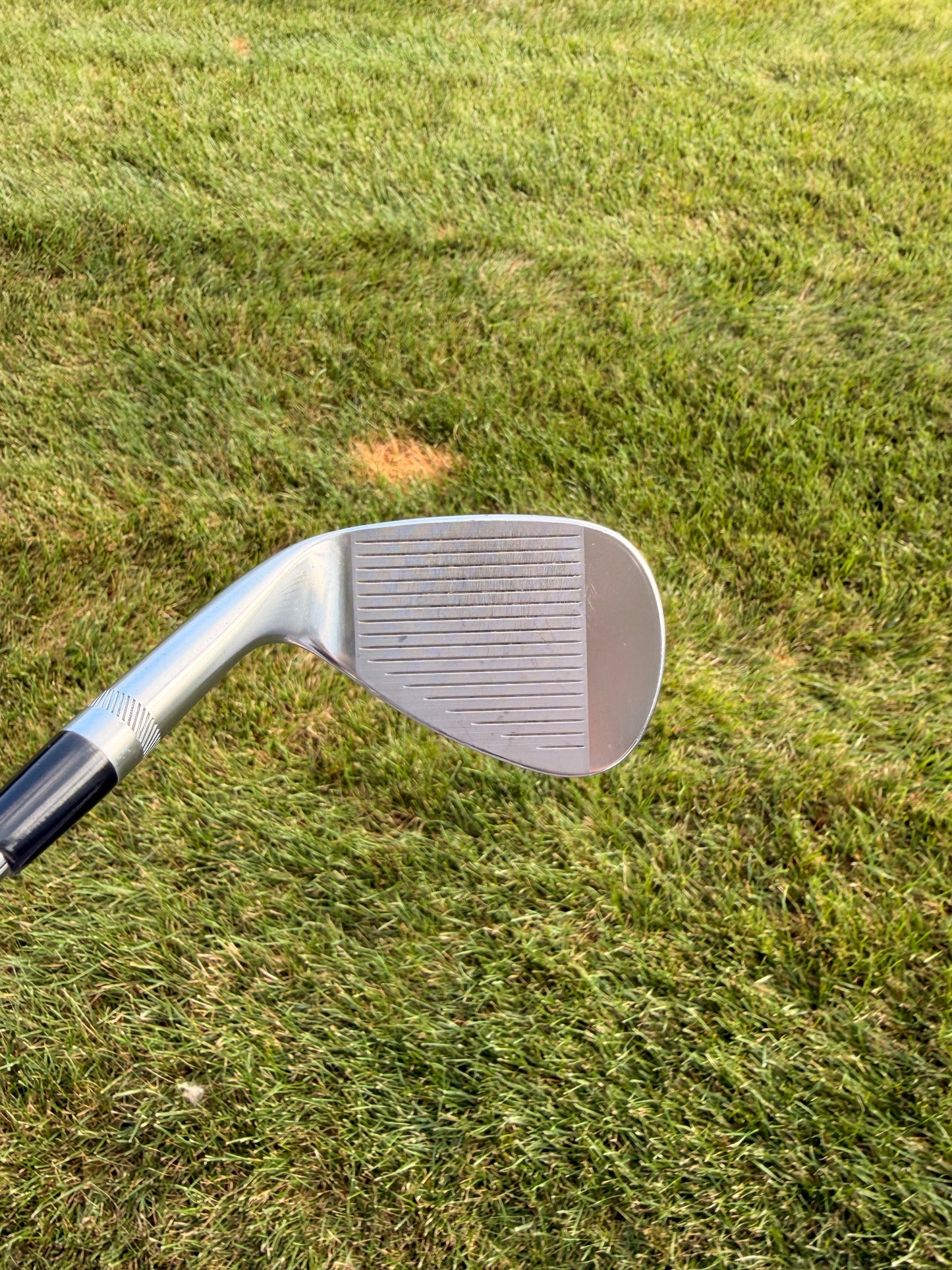 Titleist Vokey SM6 Tour Chrome Sand Wedge 54° / 10 Stock Wedge Flex 35.25" NICE — photo 2