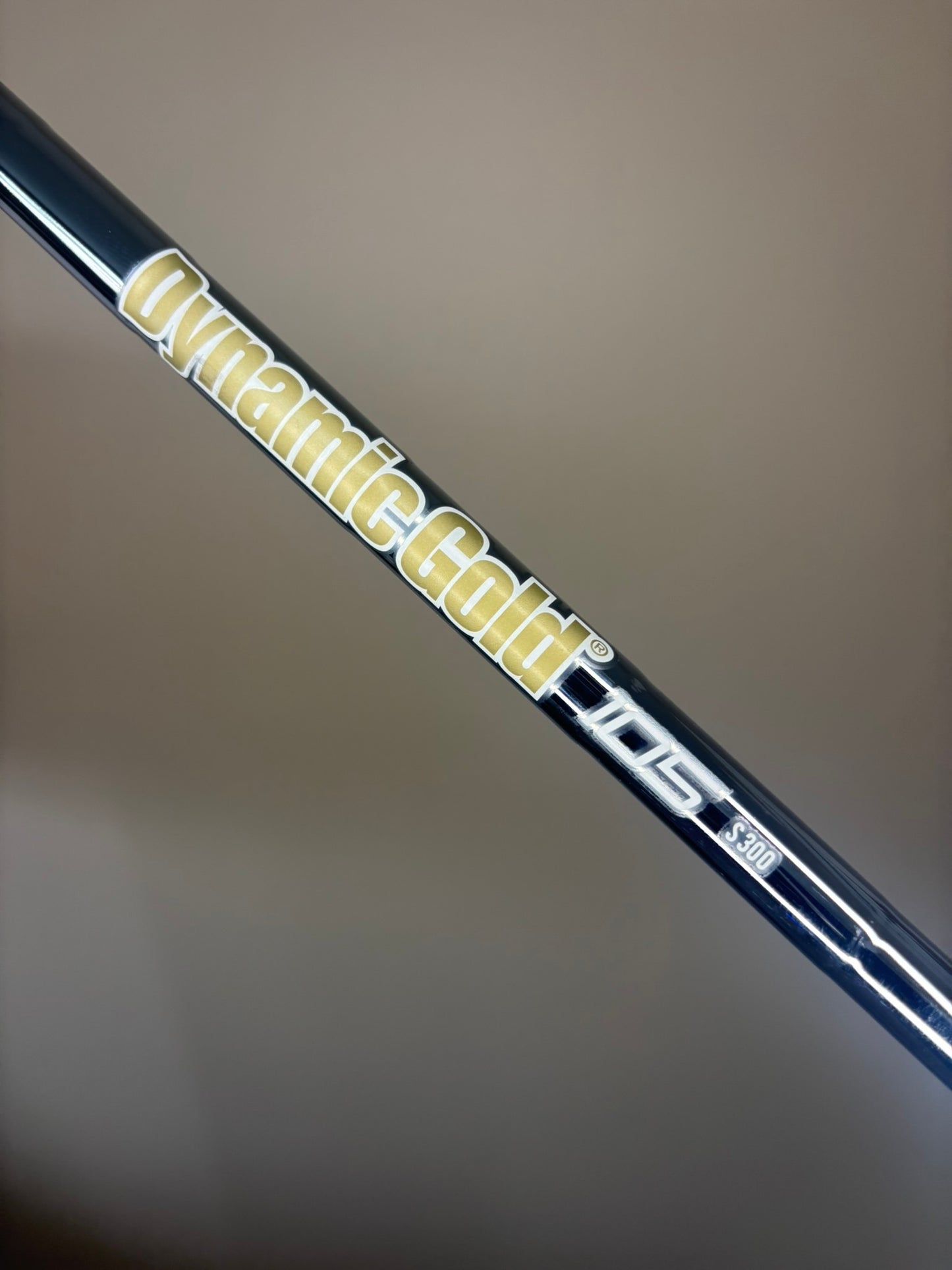 Mizuno JPX 923 Hot Metal Pro 7-Iron DG 105g S300 Stiff Flex 37.25″ MINT