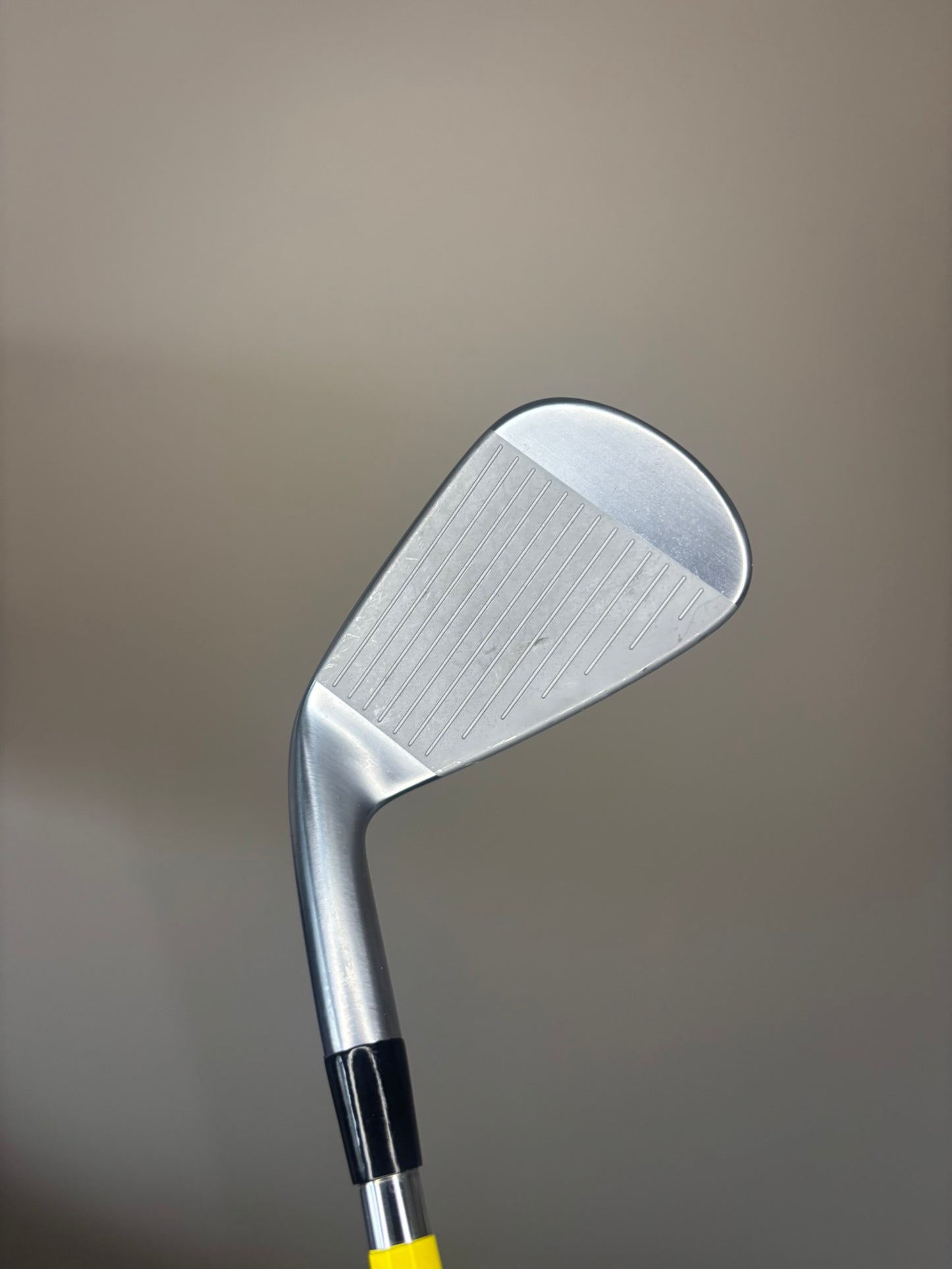 Mizuno JPX 923 Forged 7-Iron DG 105g S300 Stiff Flex 37.25″ MINT