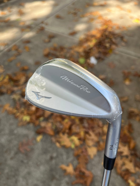 Photo of Mizuno Pro T-1 Soft White Satin Gap Wedge 50° Stiff Flex Tour Issue S400