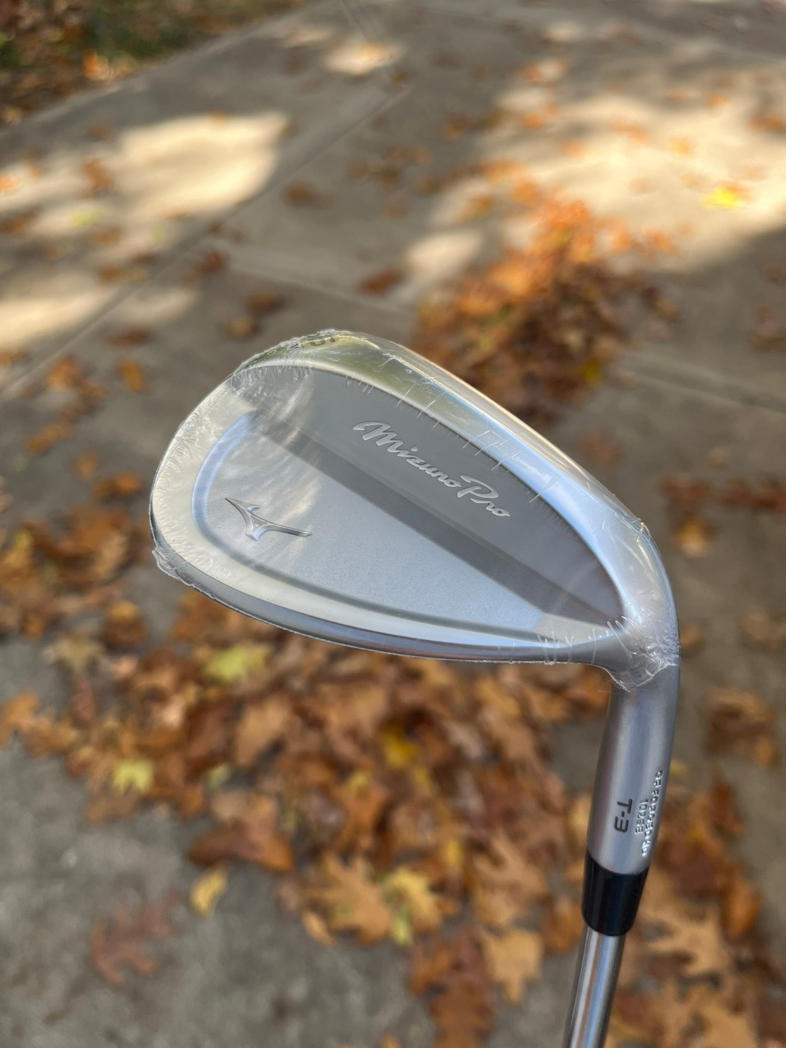 Photo of Mizuno Pro T-3 Soft White Satin Sand Wedge 56° Wedge Flex Kbs 115