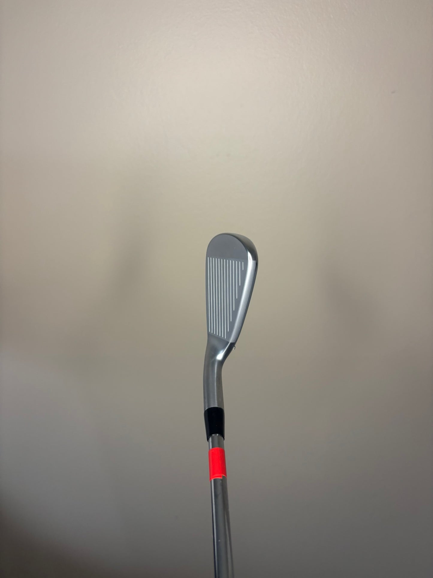 Mizuno JPX 923 Hot Metal 7-Iron DG 95 R300 Regular Flex 37.25″ MINT