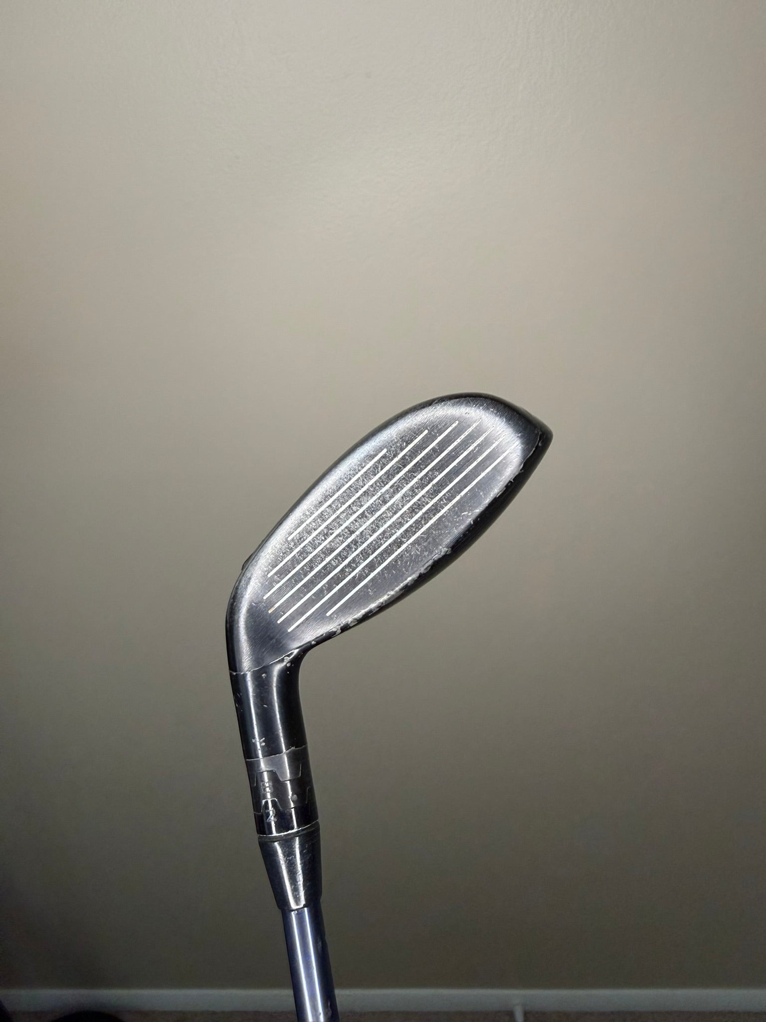 Photo of Titleist 910 H 3 Hybrid 19° Stiff Flex Diamana Kai'Li Blue