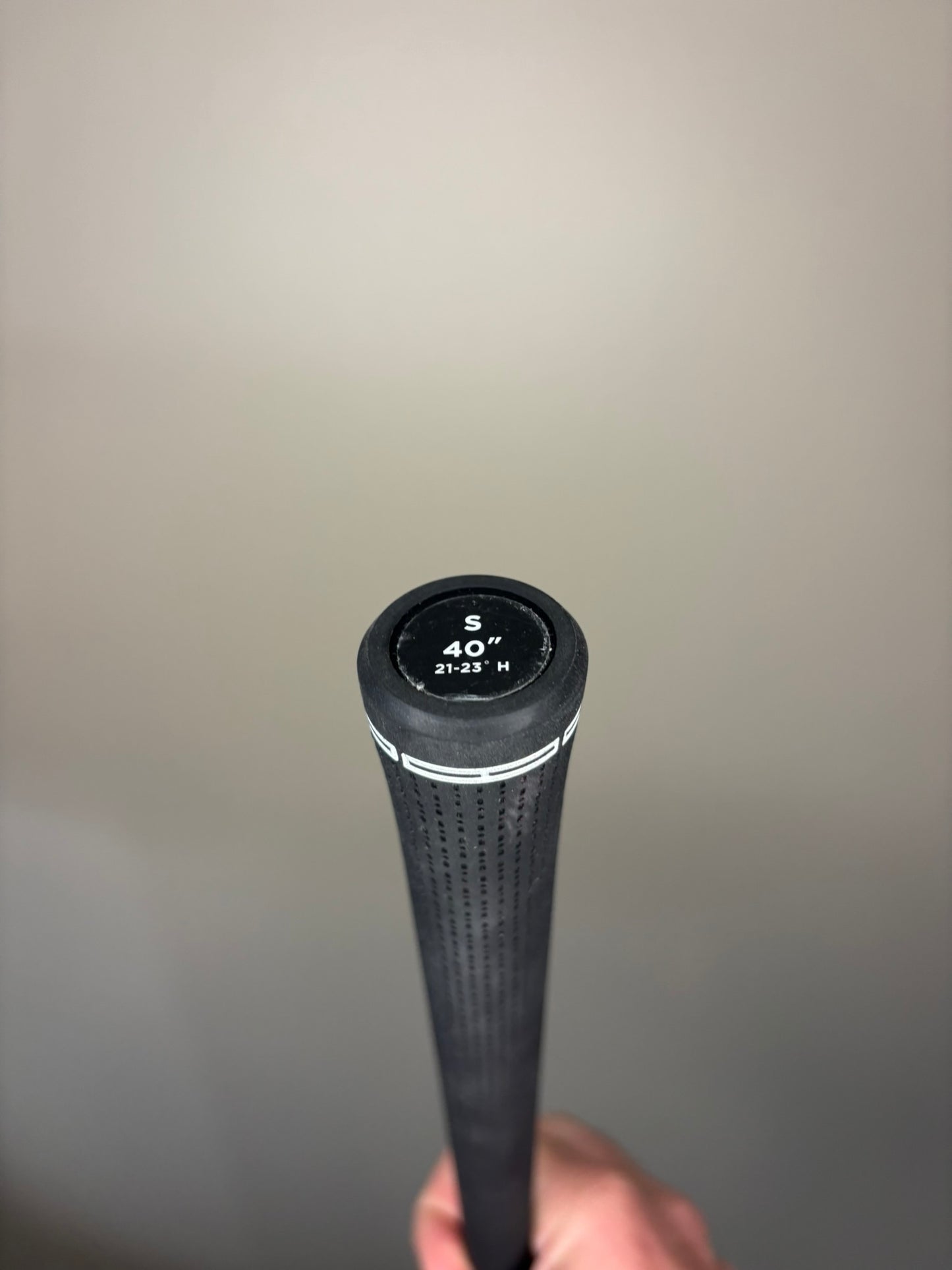 Titleist GT2 4 Hybrid 21° Tensei 1K Blue Stiff Flex 40″ NICE