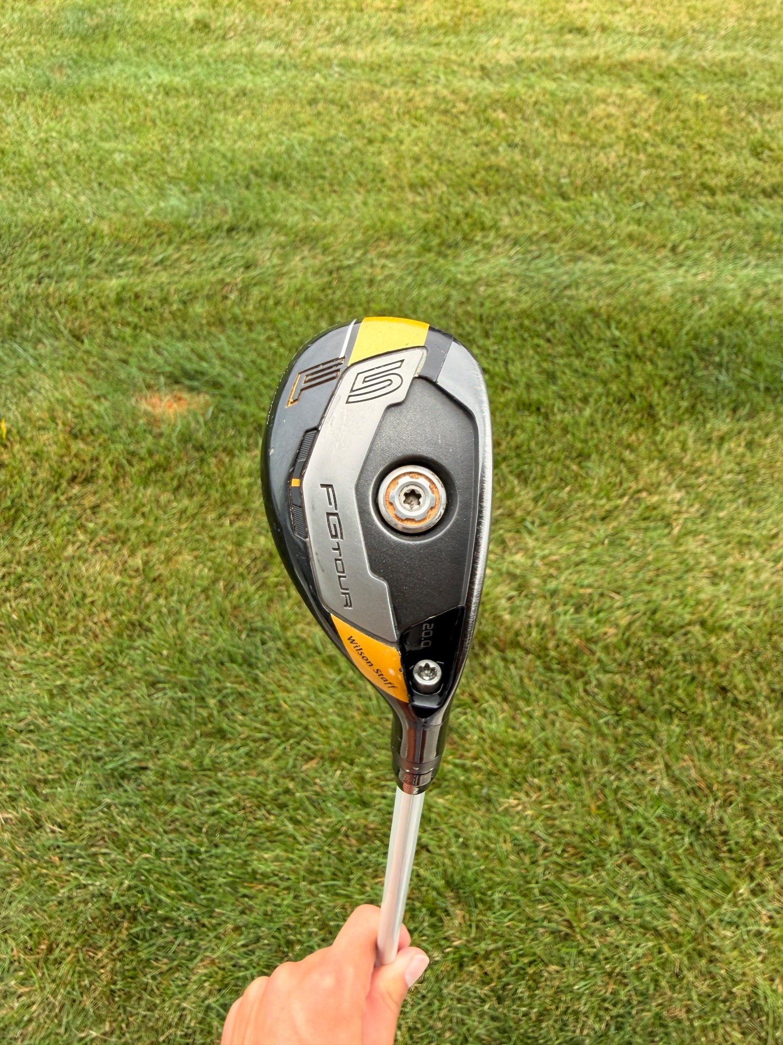 Wilson Staff FG Tour F5 3 Hybrid 20° Aldila Rogue 70g Stiff Flex 43" +HC