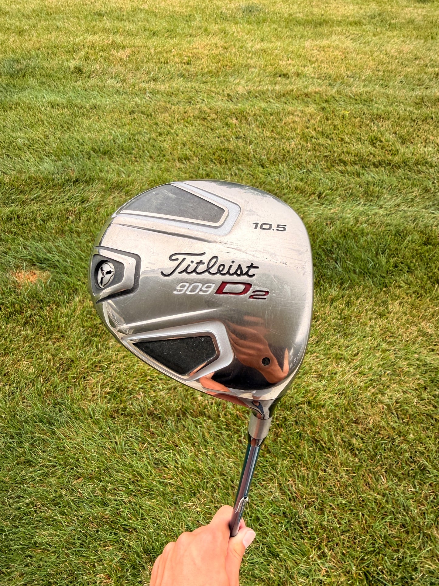 Titleist 909 D2 Driver 10.5° Aldila VS 65g Stiff Flex 44.75" +HC
