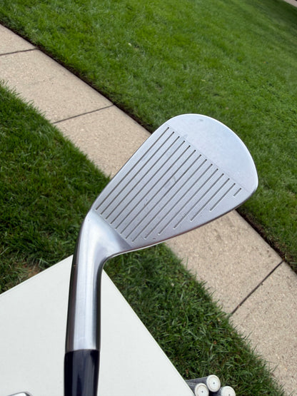 Titleist 2025 T250* Launch Spec Iron Set 7-PW MMT 65 Senior Flex NEAR MINT — photo 4