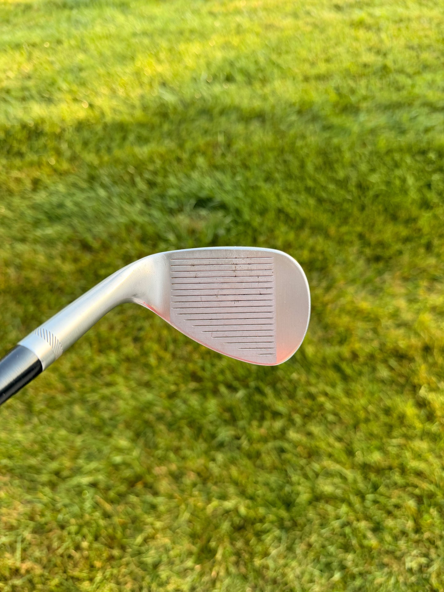 Titleist Vokey SM10 Tour Chrome LW 60° / 8 Stock Demo Wedge Flex 35.25" NICE — photo 2
